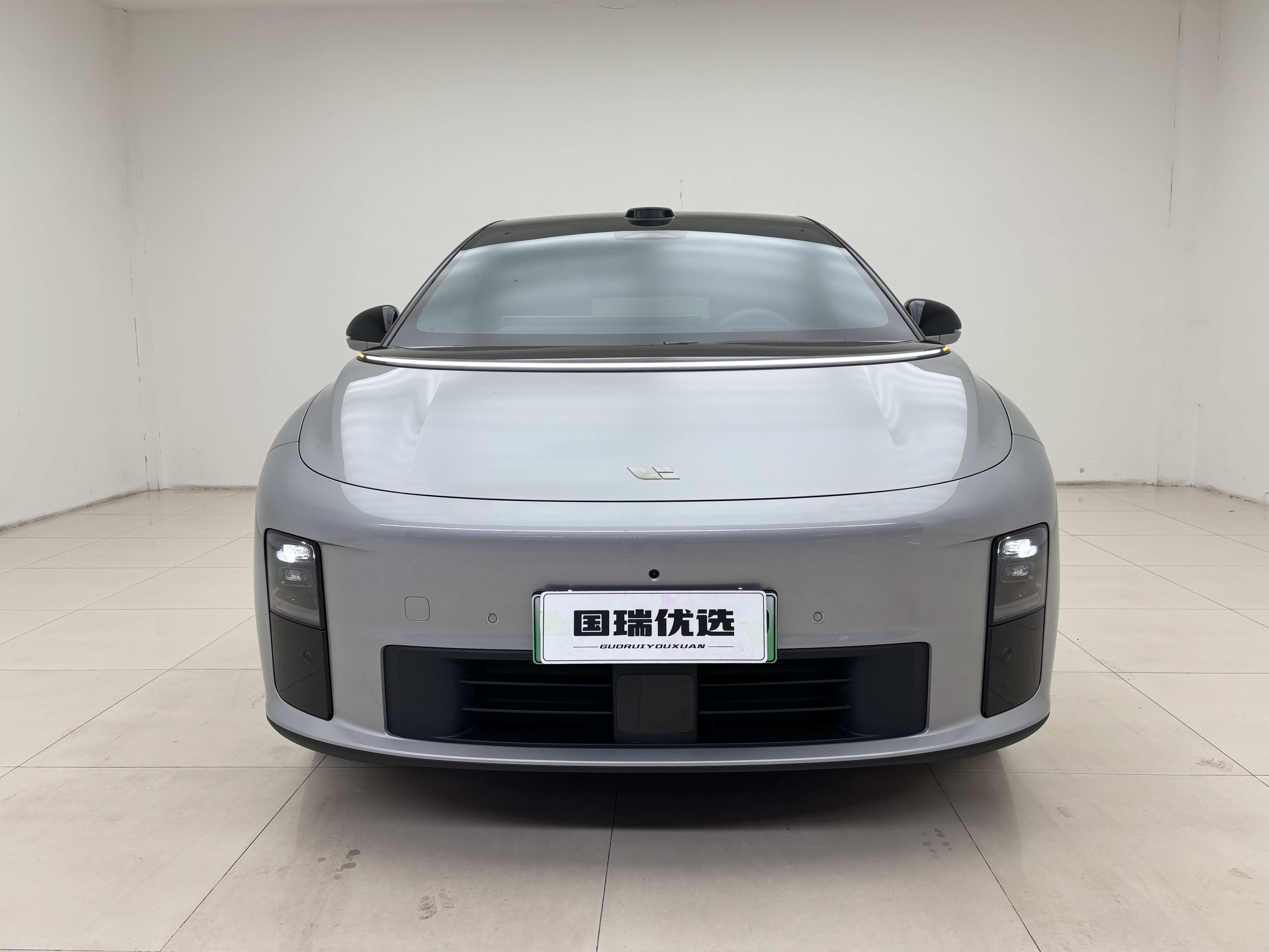 Li 2025 car image #2