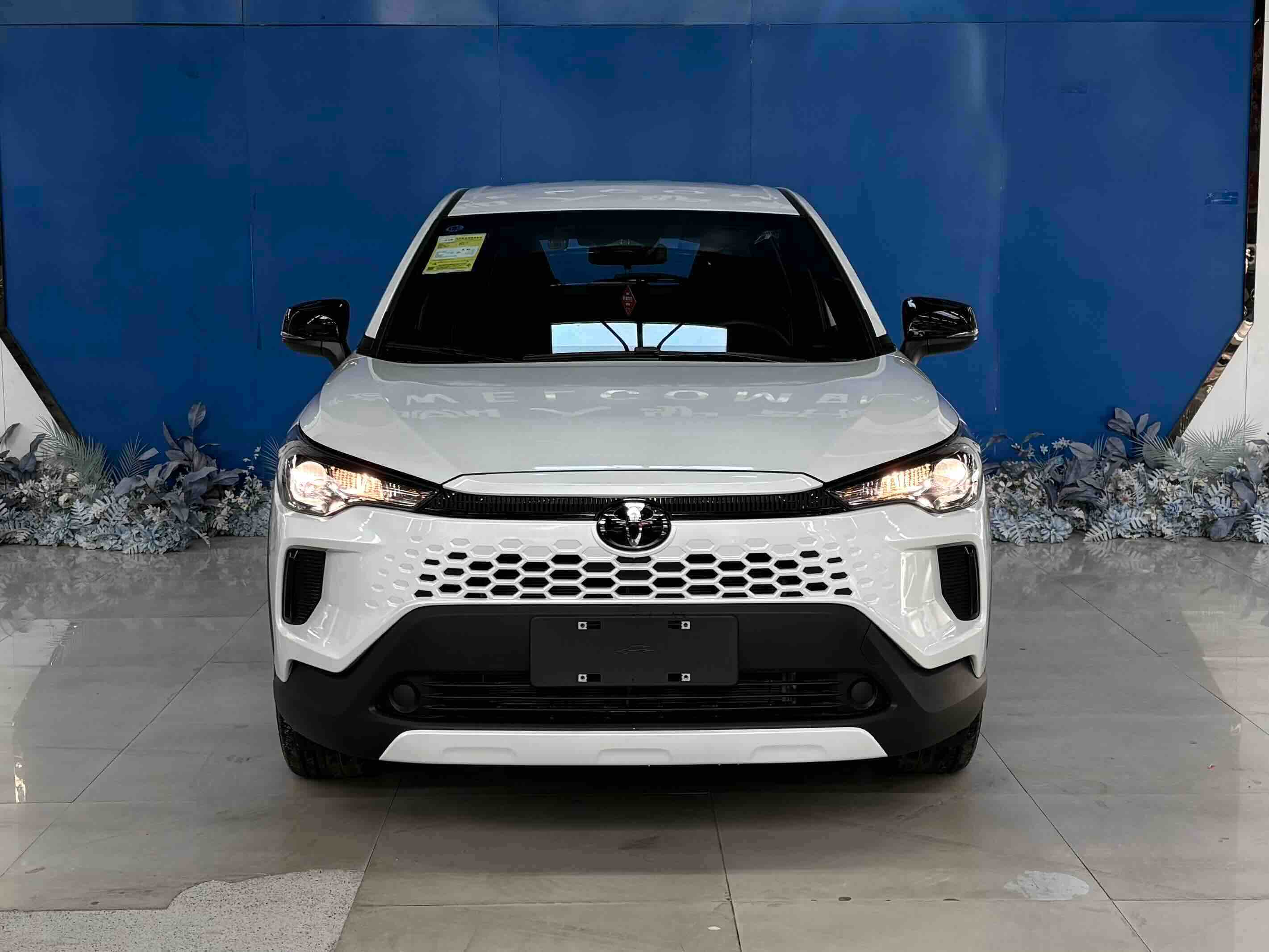 Corolla Cross 2026 car image #2