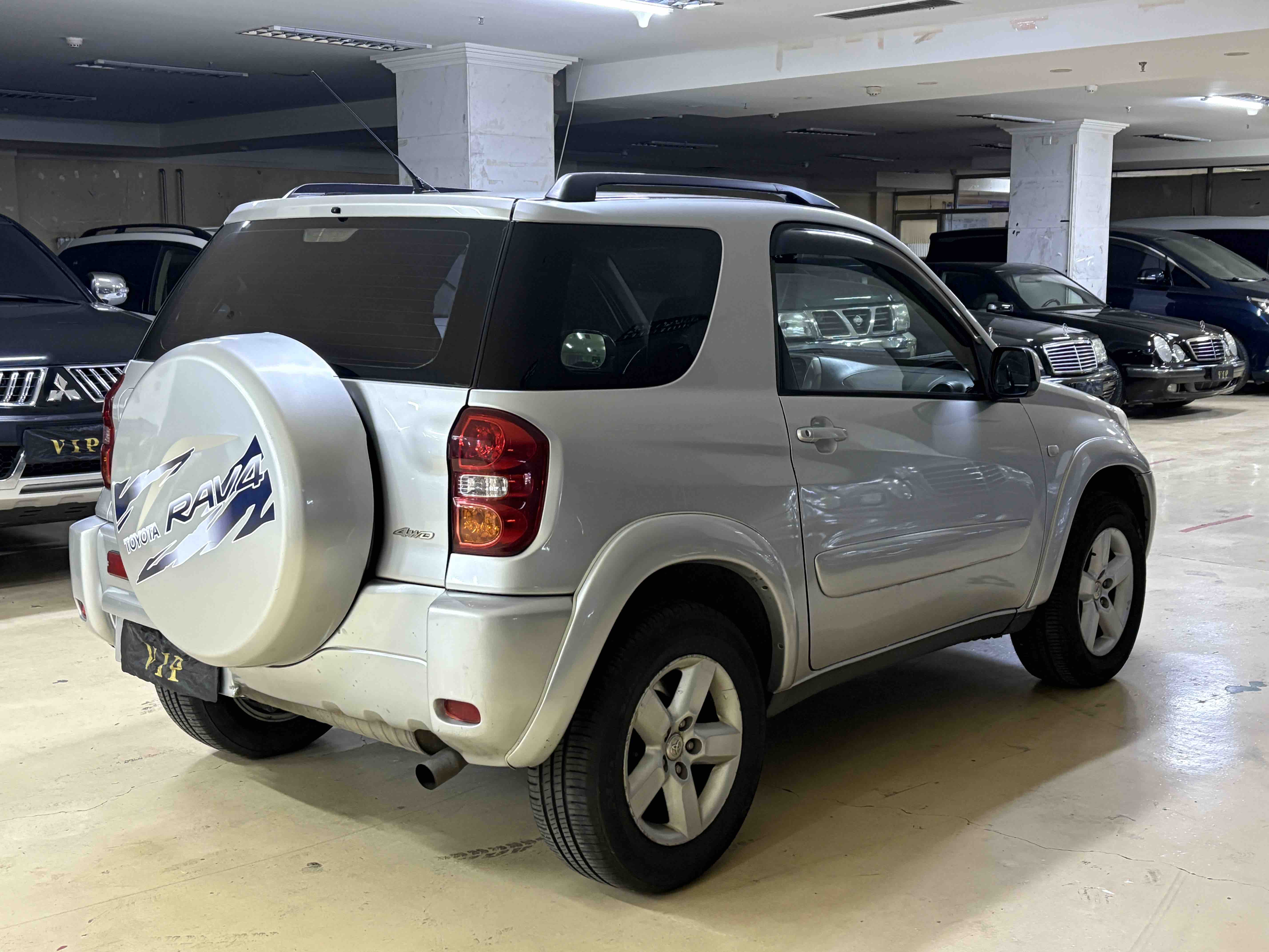 Toyota RAV4 (Imported) 2004 изображение автомобиля #2