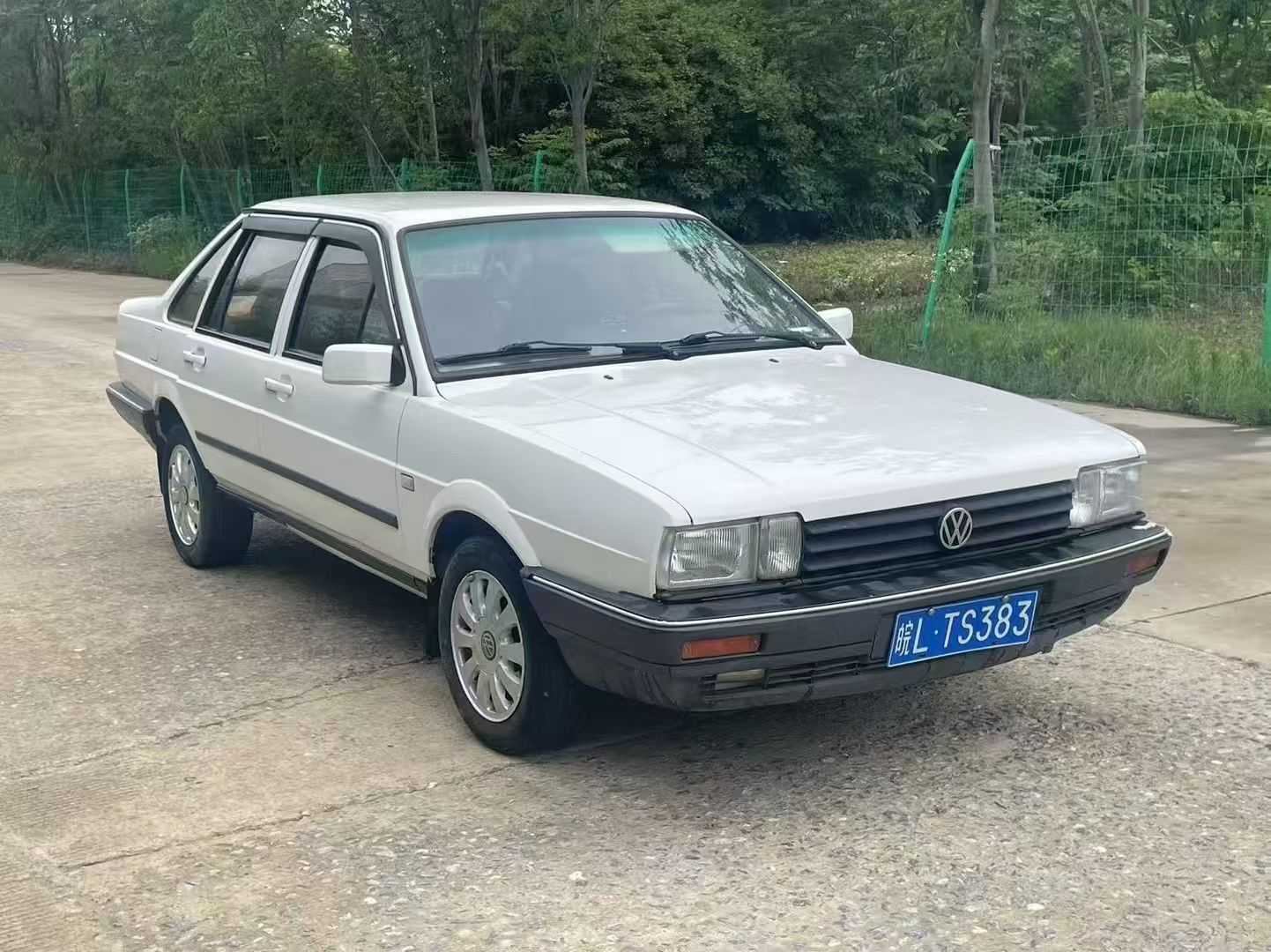 Volkswagen Santana Classic 2009 изображение автомобиля #2