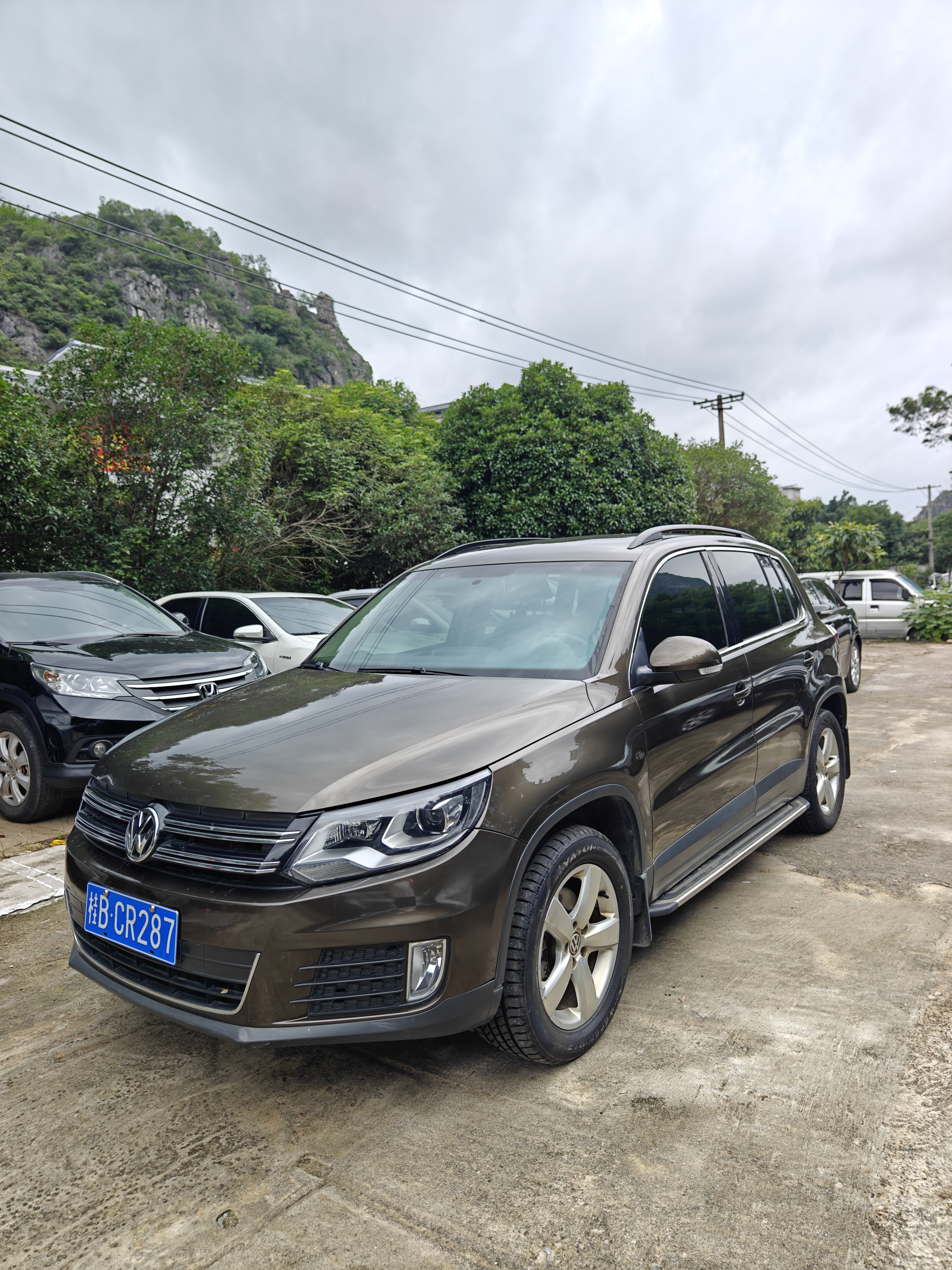 Volkswagen Tiguan 2014 car image #2