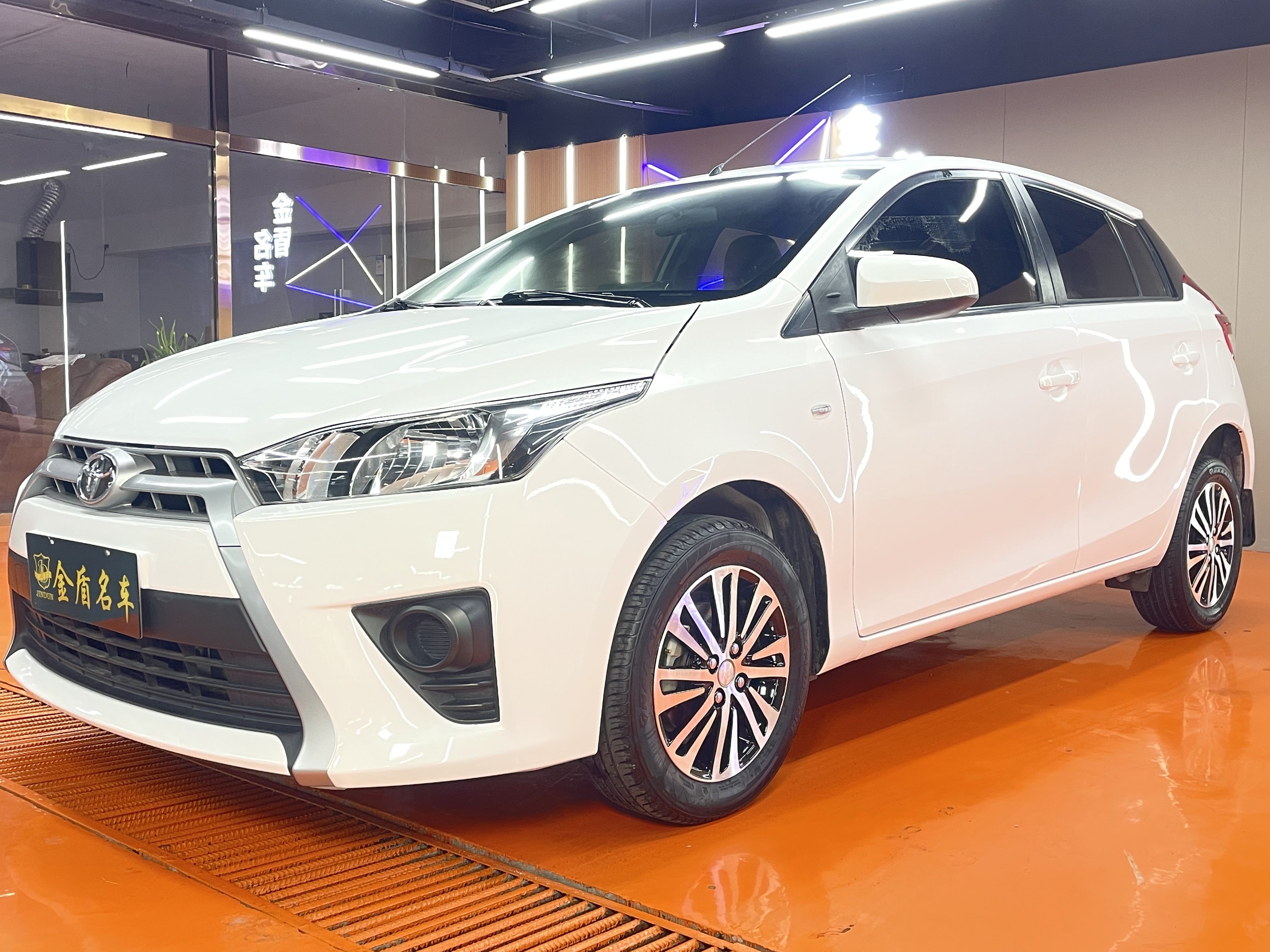 Yaris L Zhixuan 2015 #2 Yaris L Zhixuan 2015 car image #2