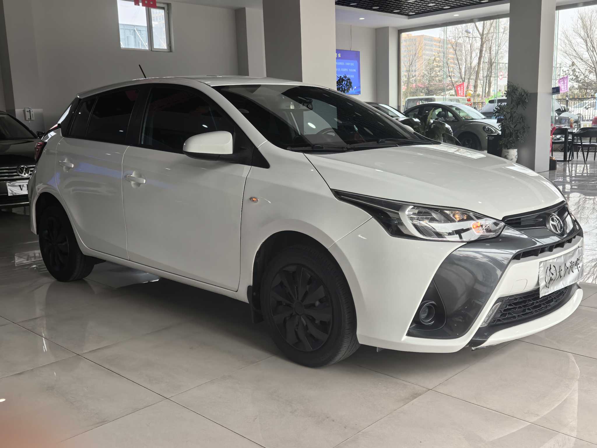 Toyota Yaris L Zhixuan 2018 immagine di auto #2