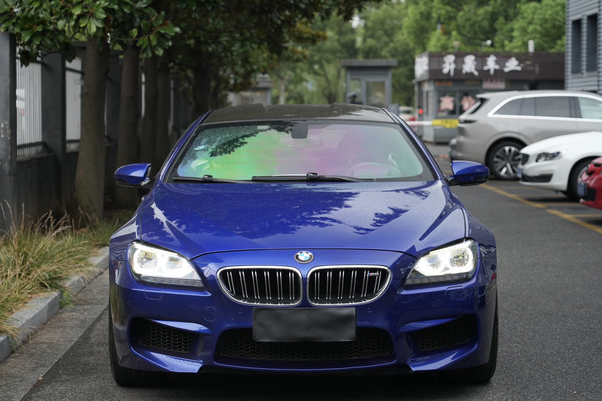 BMW M6 2015 car image #2