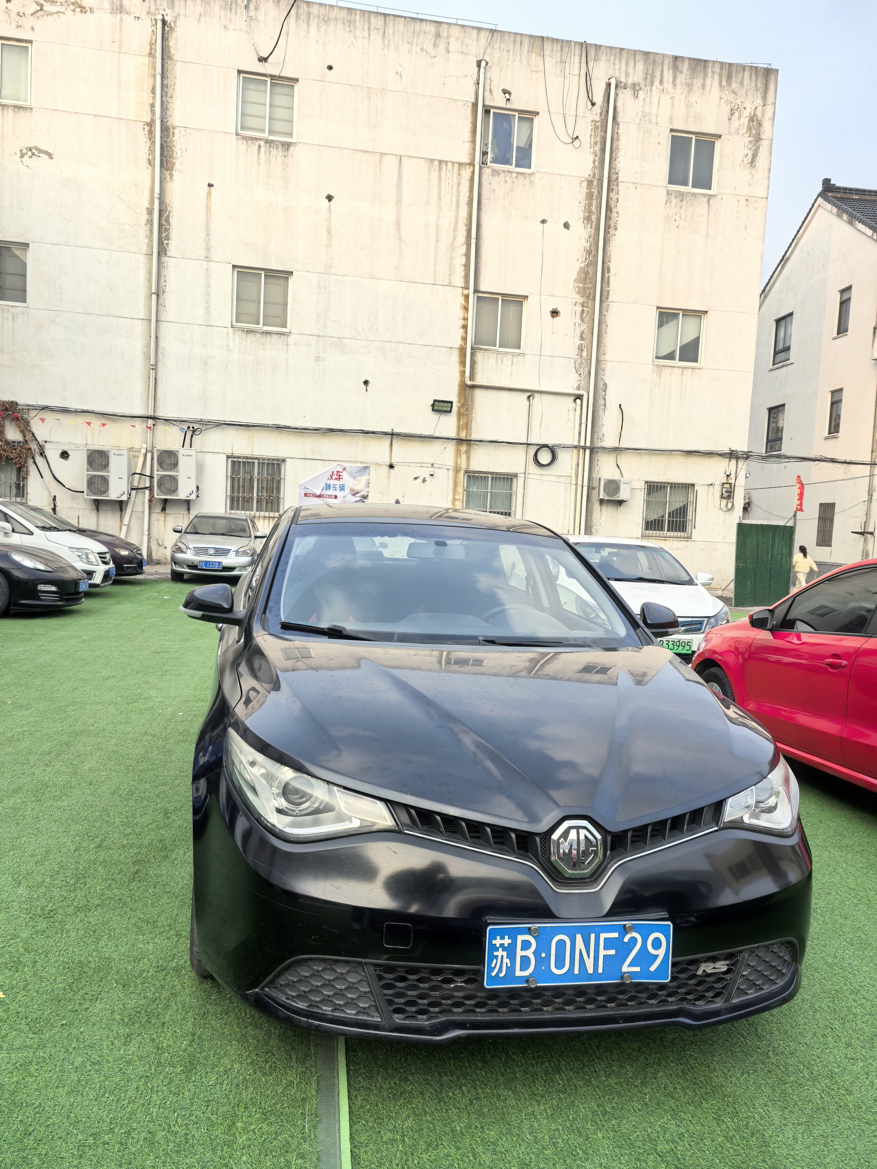 MG GT 2015 car image #2