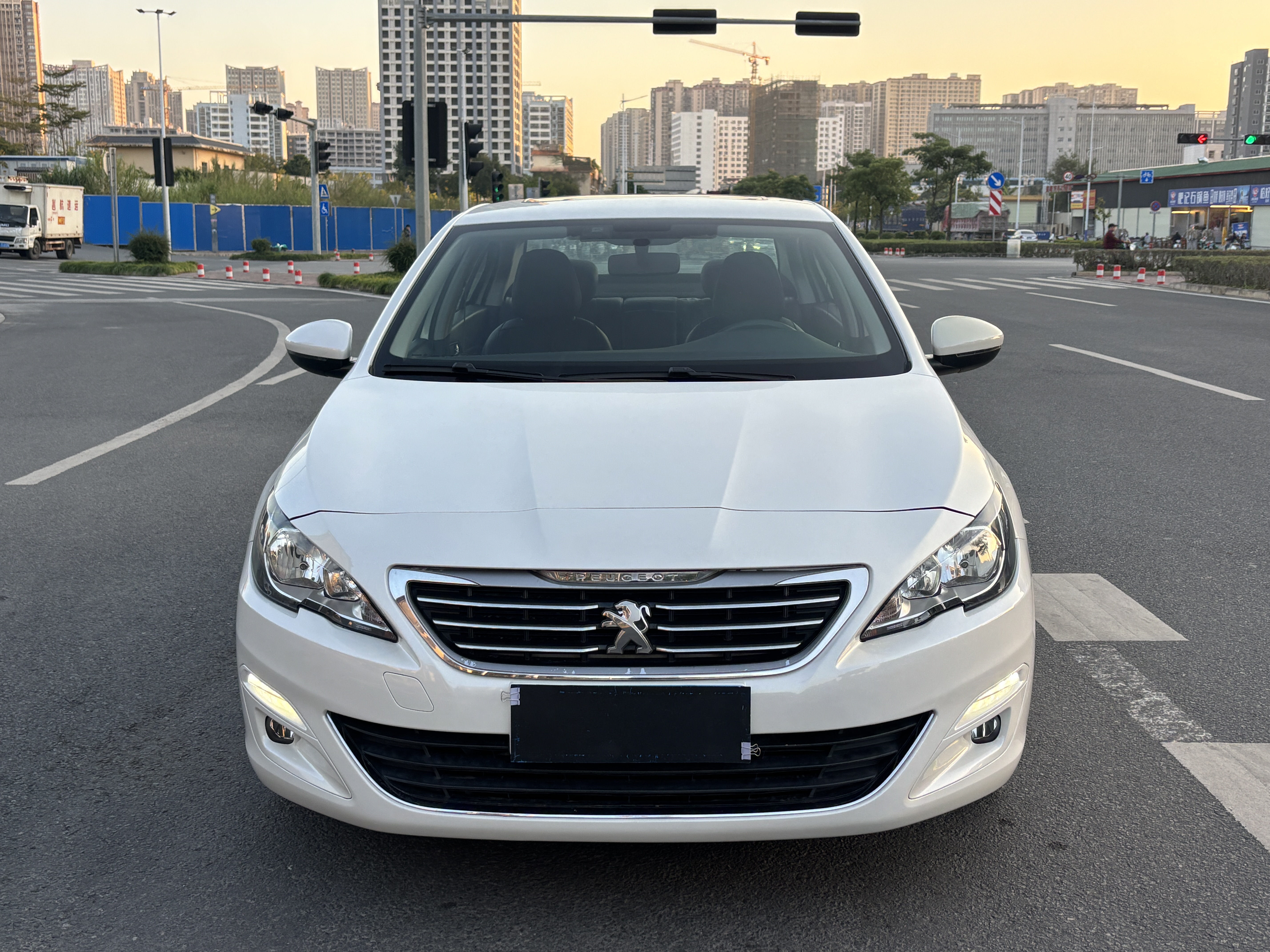 Peugeot 408 2015 car image #2