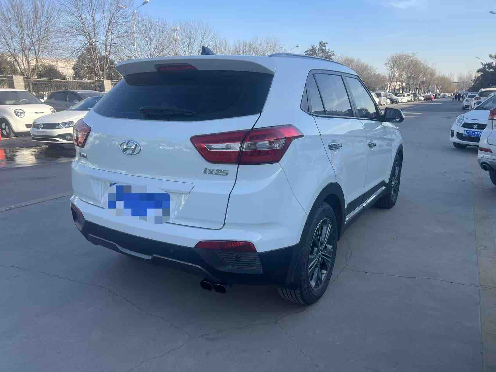 Hyundai ix25 2017 car image #2