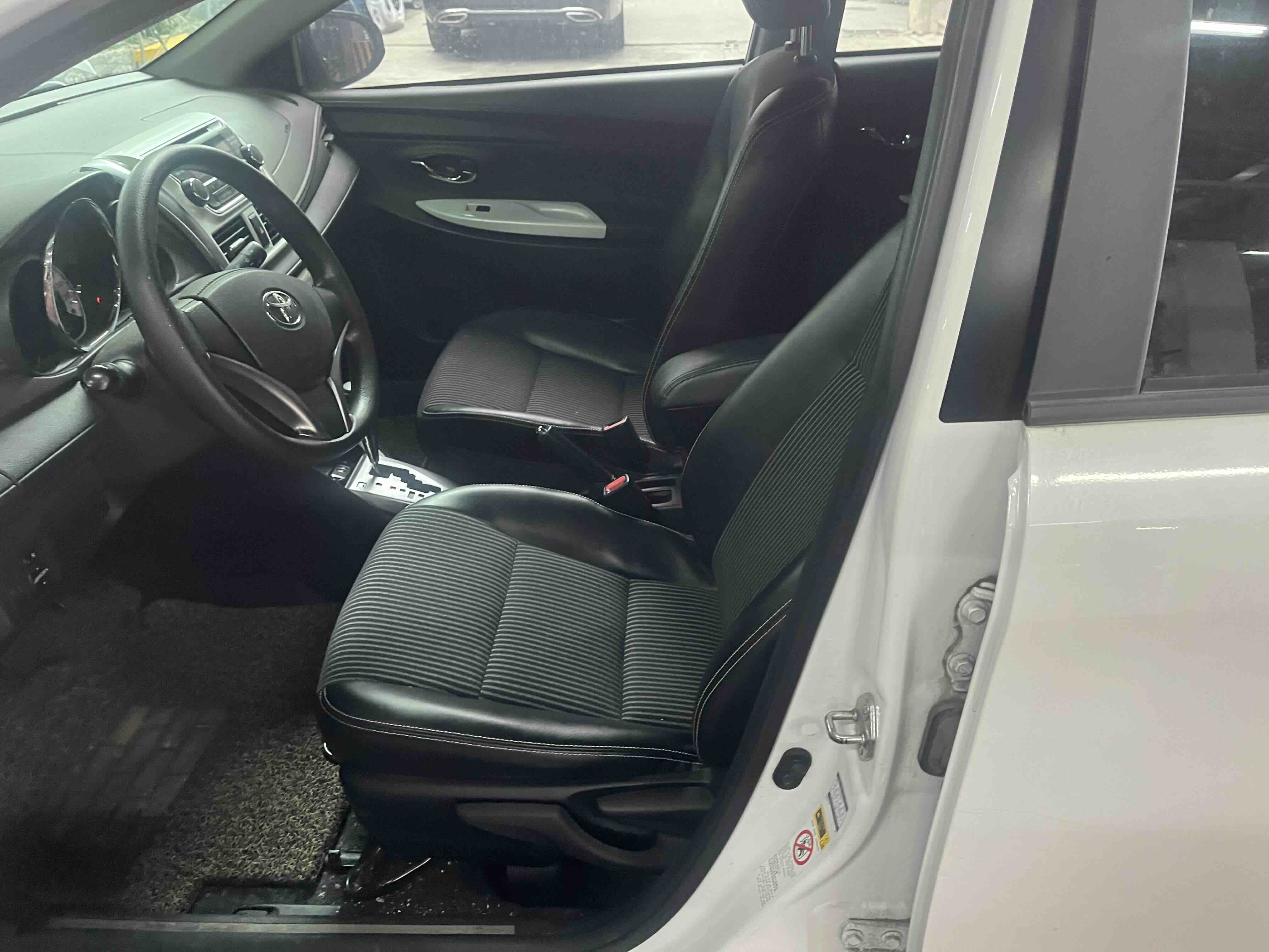 Yaris L Zhixuan 2014 #2 Yaris L Zhixuan 2014 car image #2