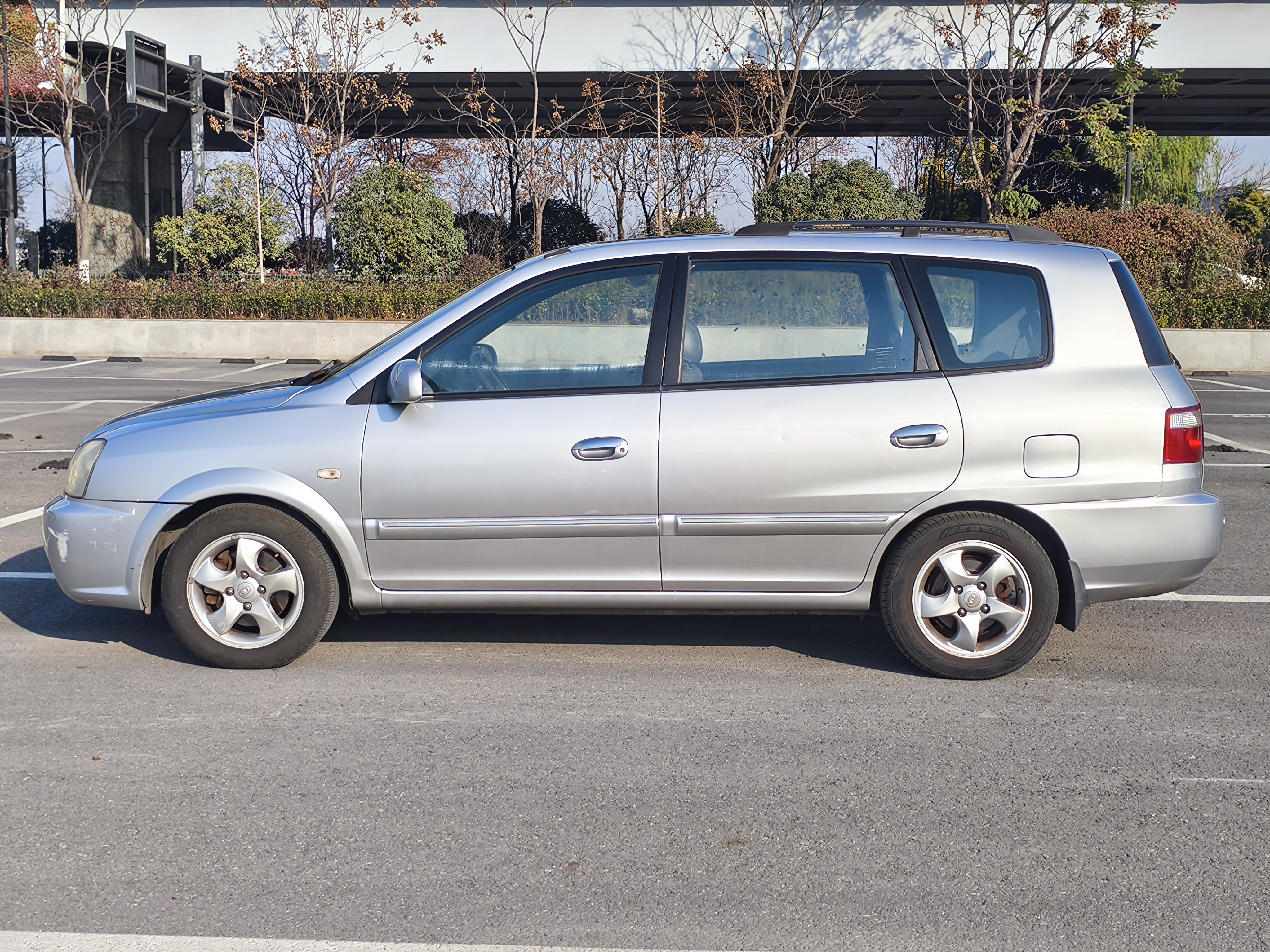 起亚 佳乐 2007 汽车图片 #2