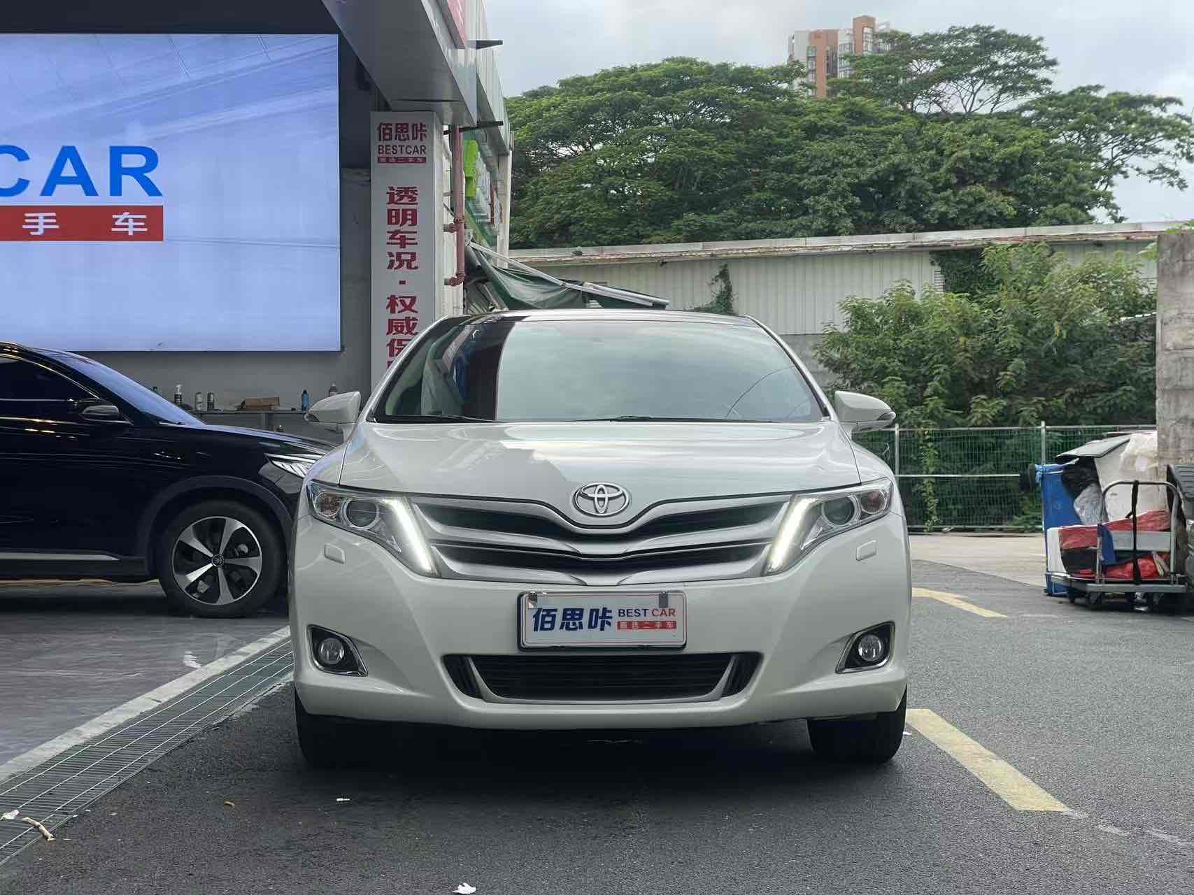 Toyota 2014 car image #2