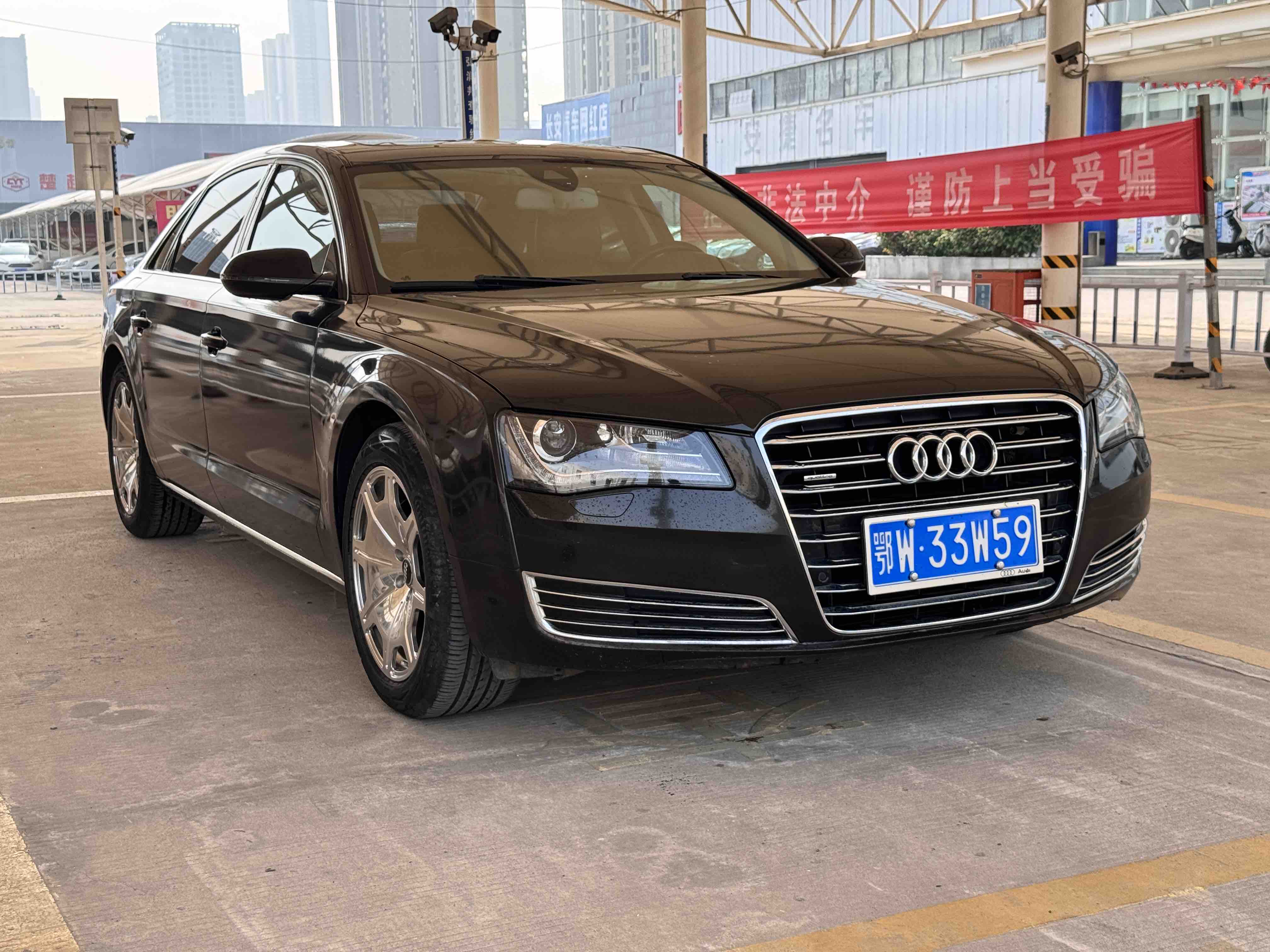 Audi A8 2013 imagem de carro #2