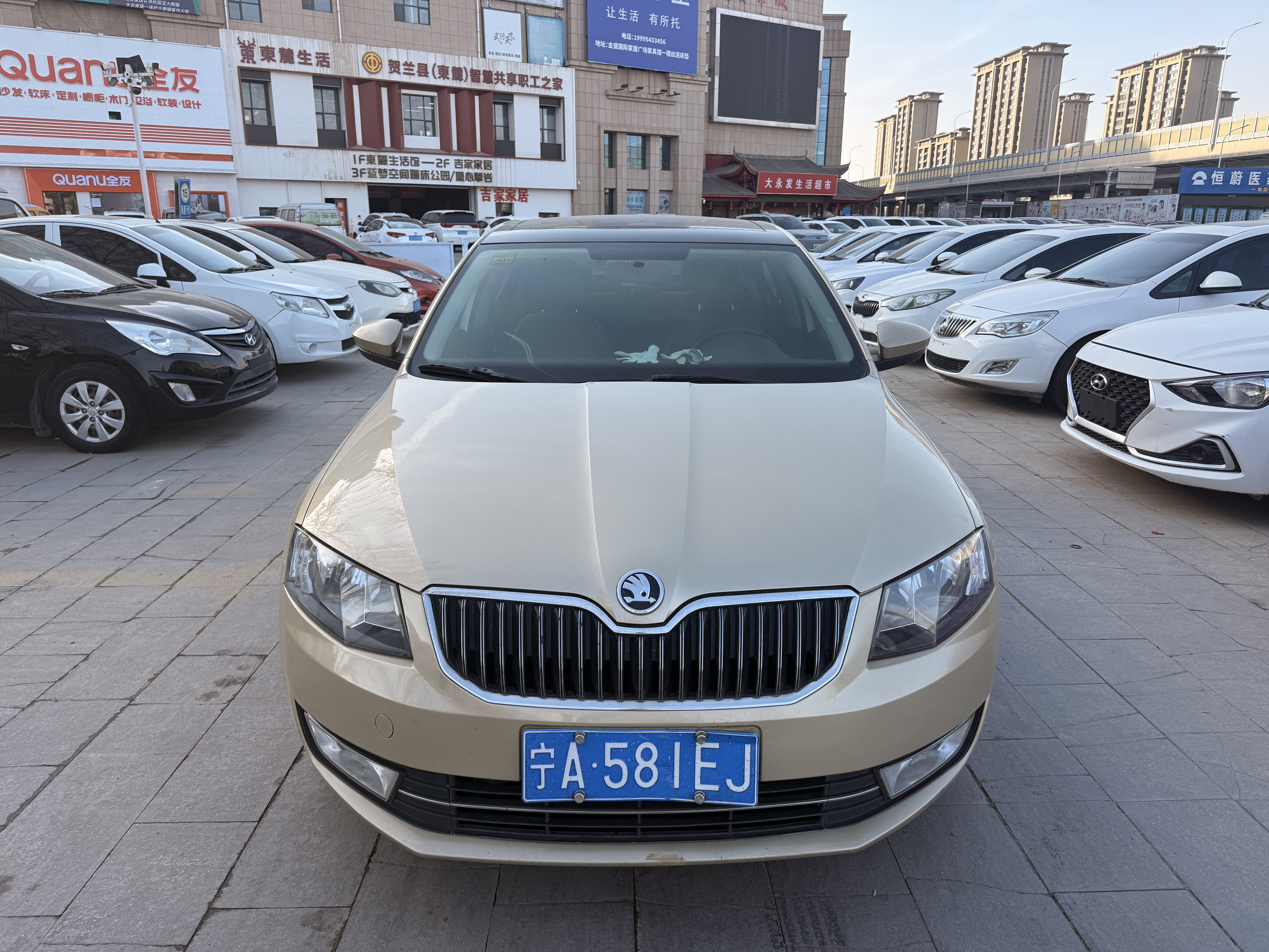 Skoda Octavia 2015 car image #2