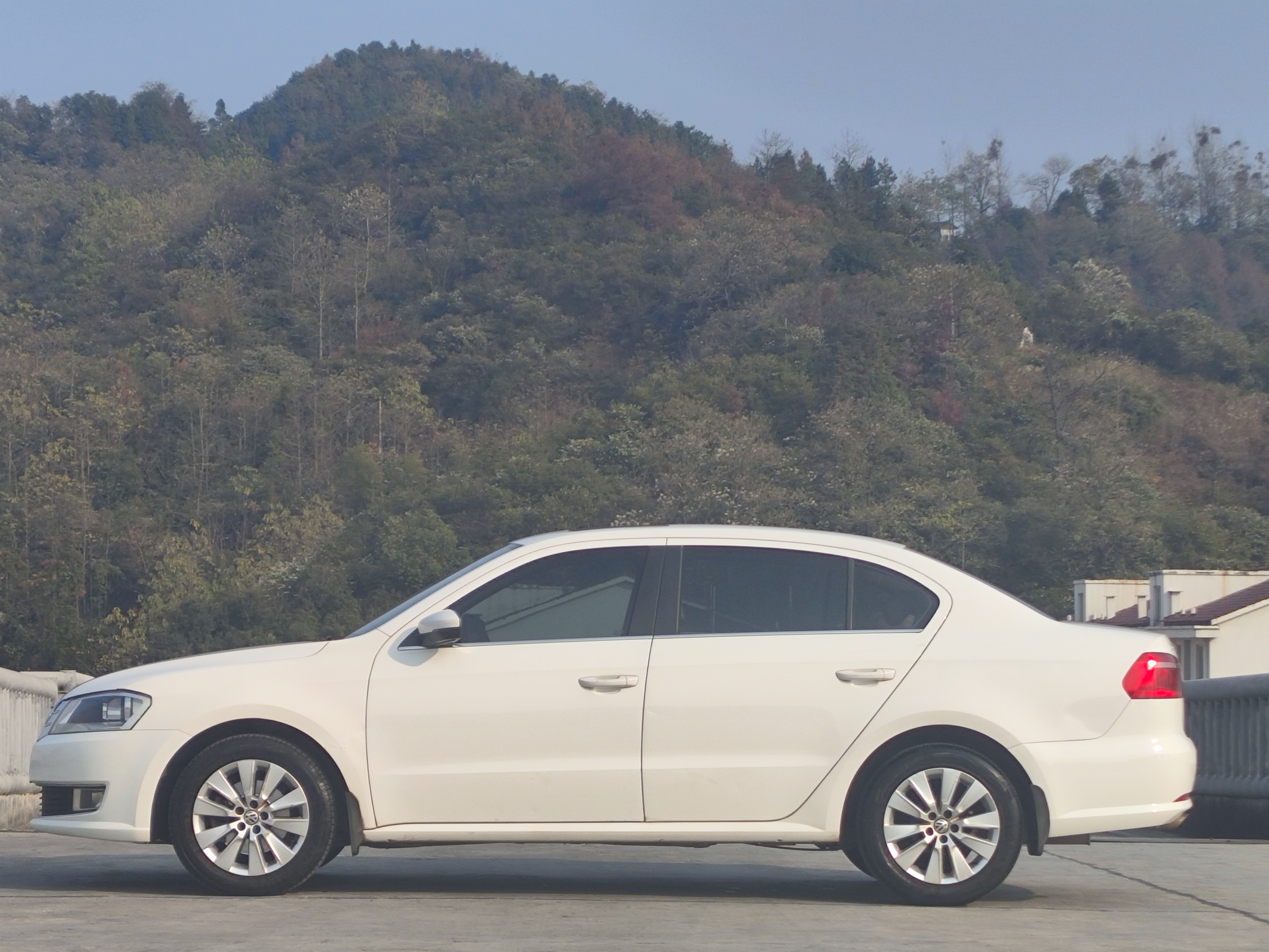 Volkswagen Lavida 2014 car image #2