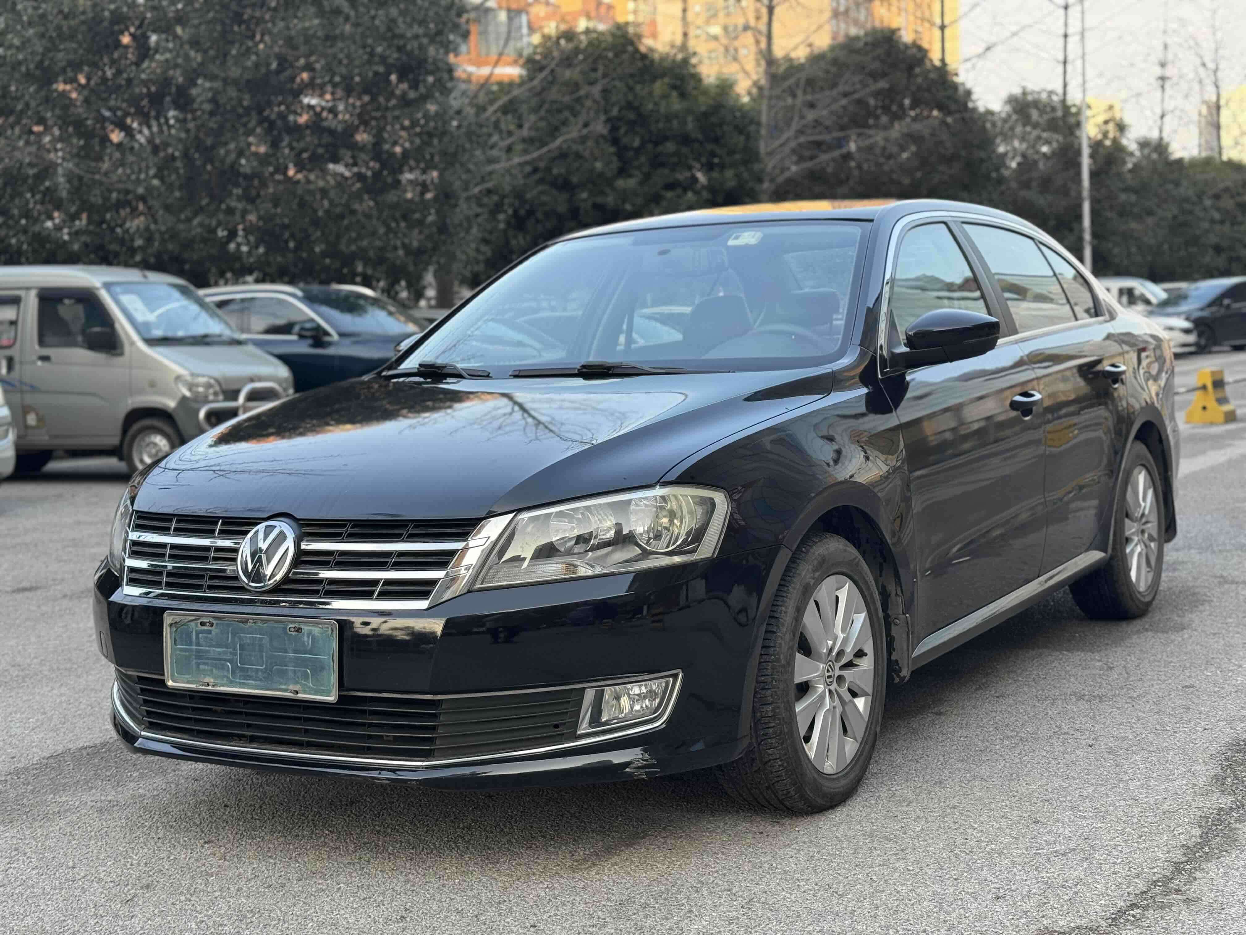 Volkswagen Lavida 2013 car image #2