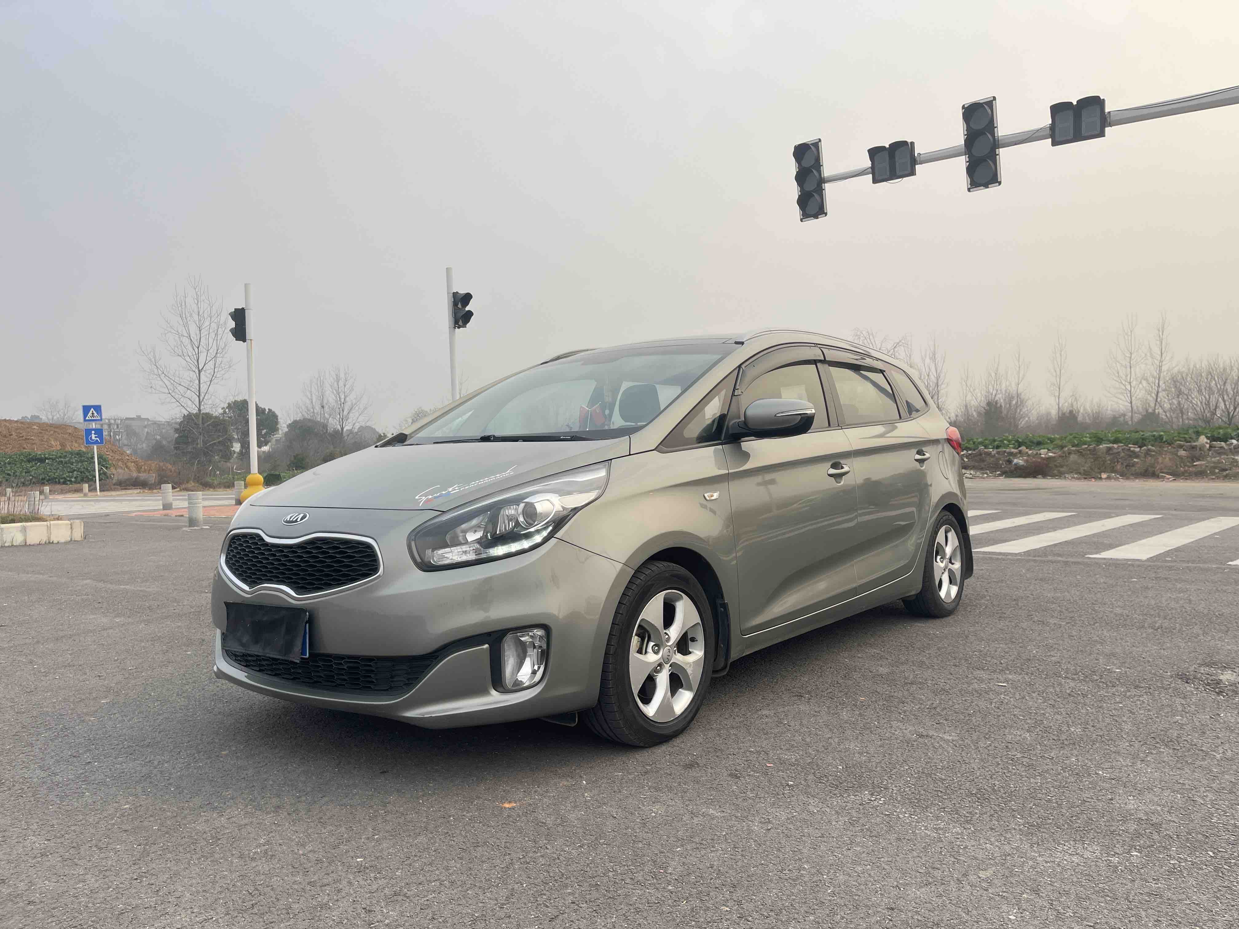 起亚 佳乐 2016 汽车图片 #2