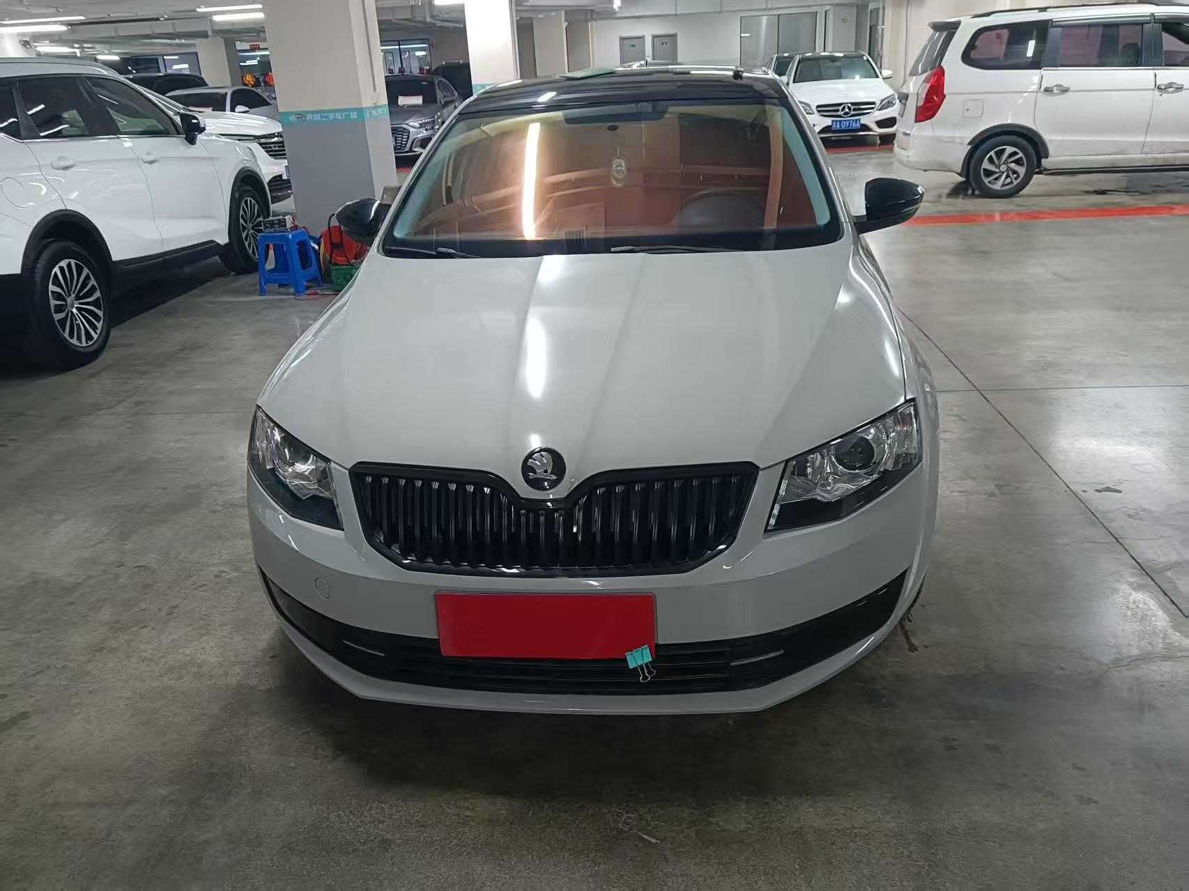 Skoda Octavia 2015 car image #2