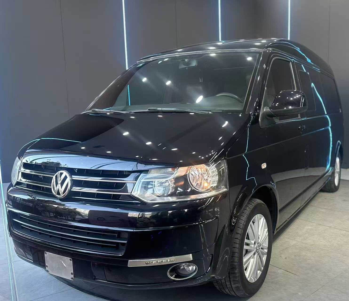 Volkswagen Caravelle 2016 car image #2