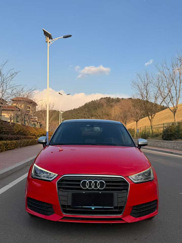 Audi A1 2016 car image #2