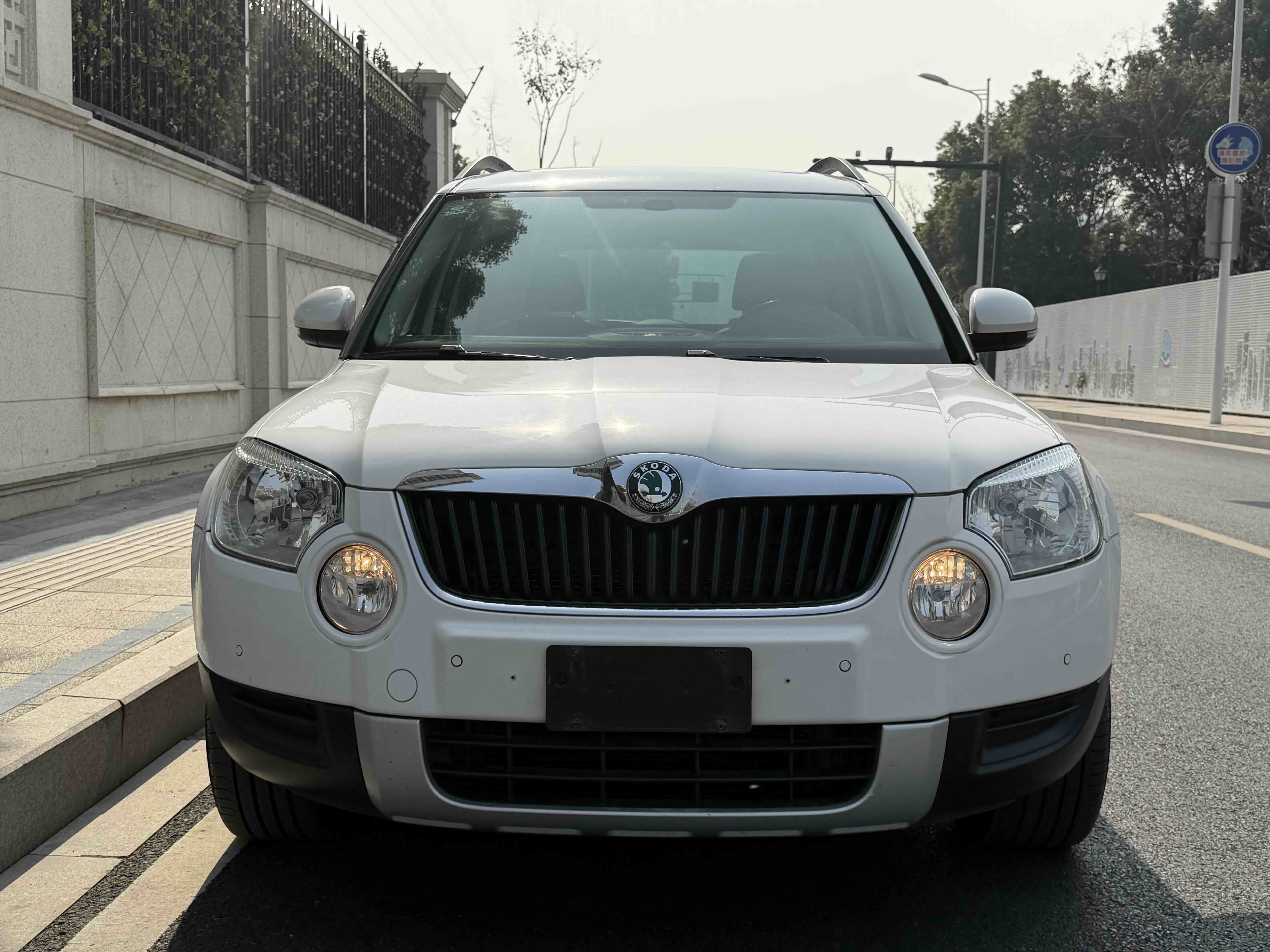 Skoda Yeti (Imported) 2014 car image #2