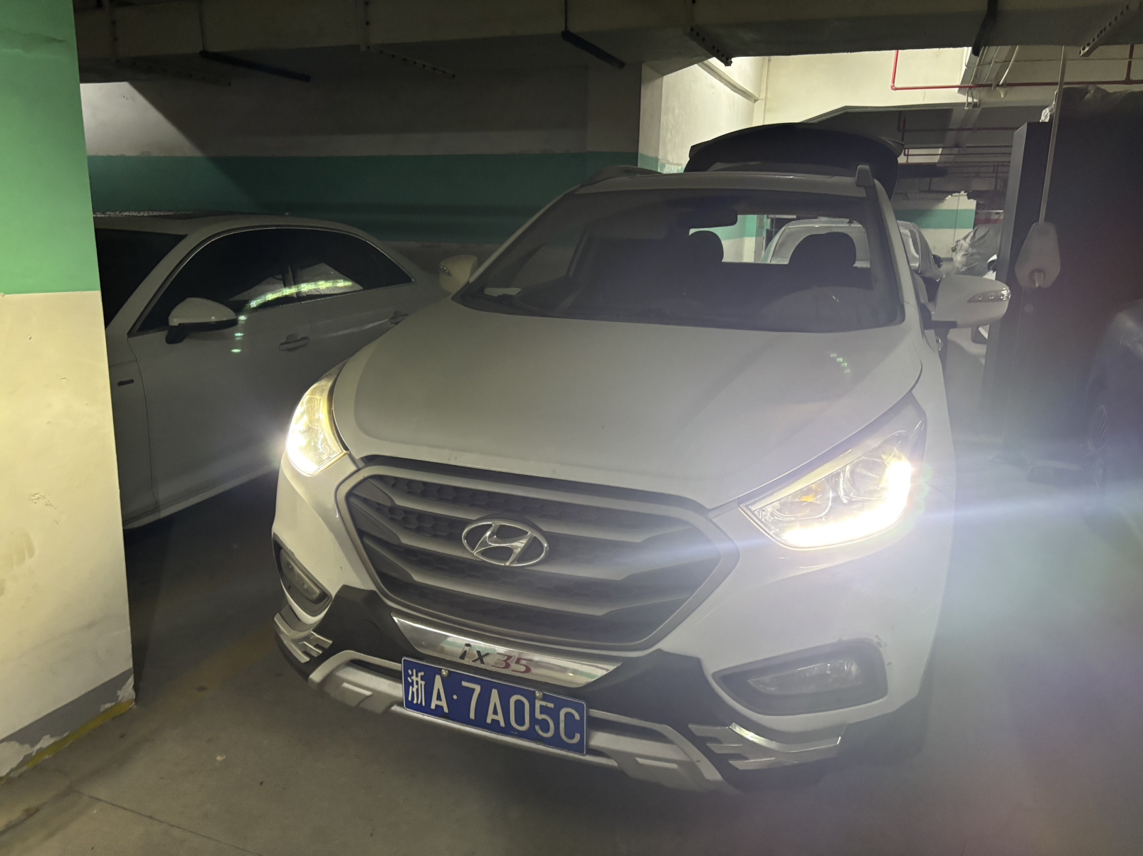 Hyundai ix35 2014 car image #2