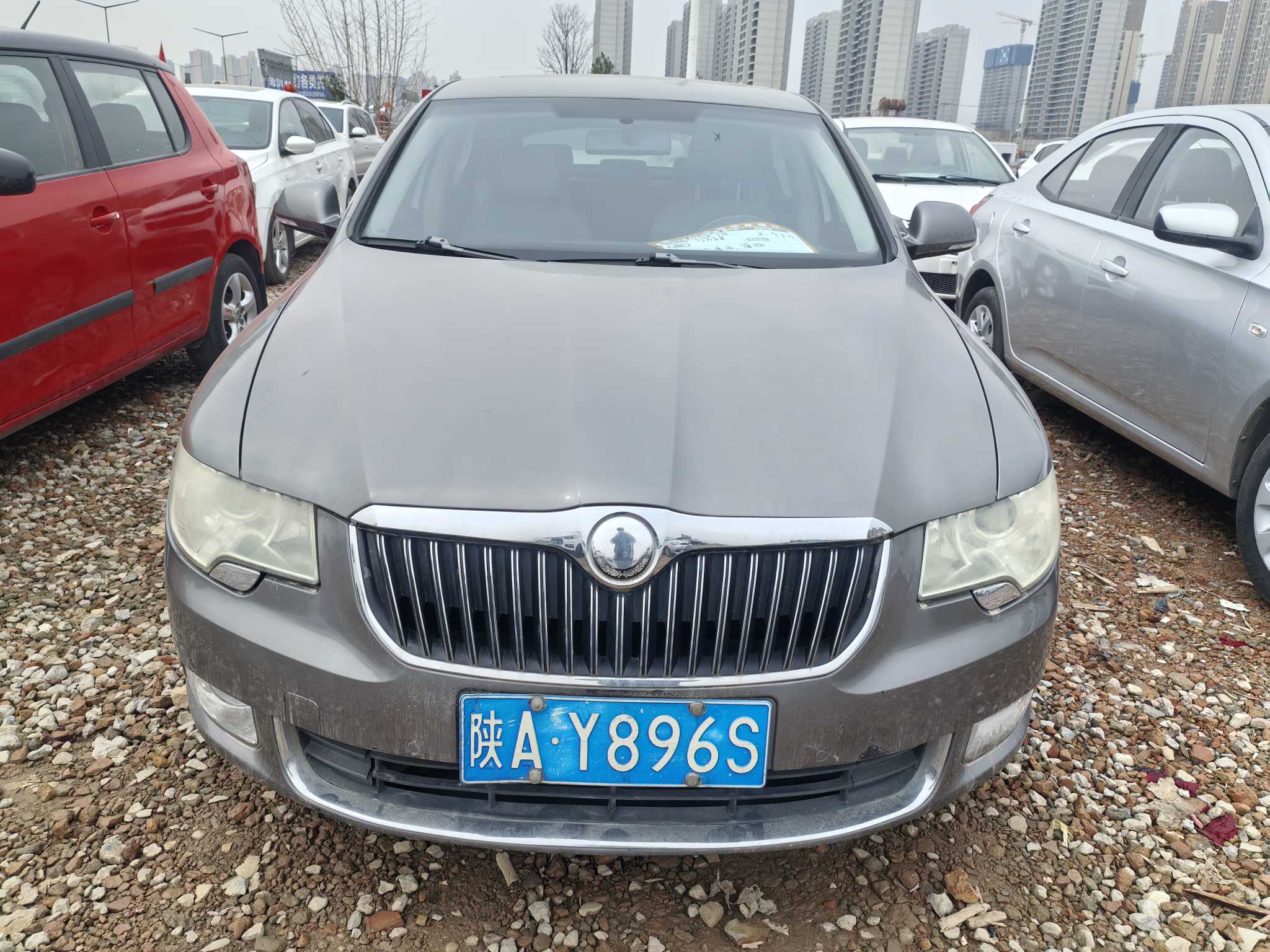 Skoda Superb 2013 car image #2