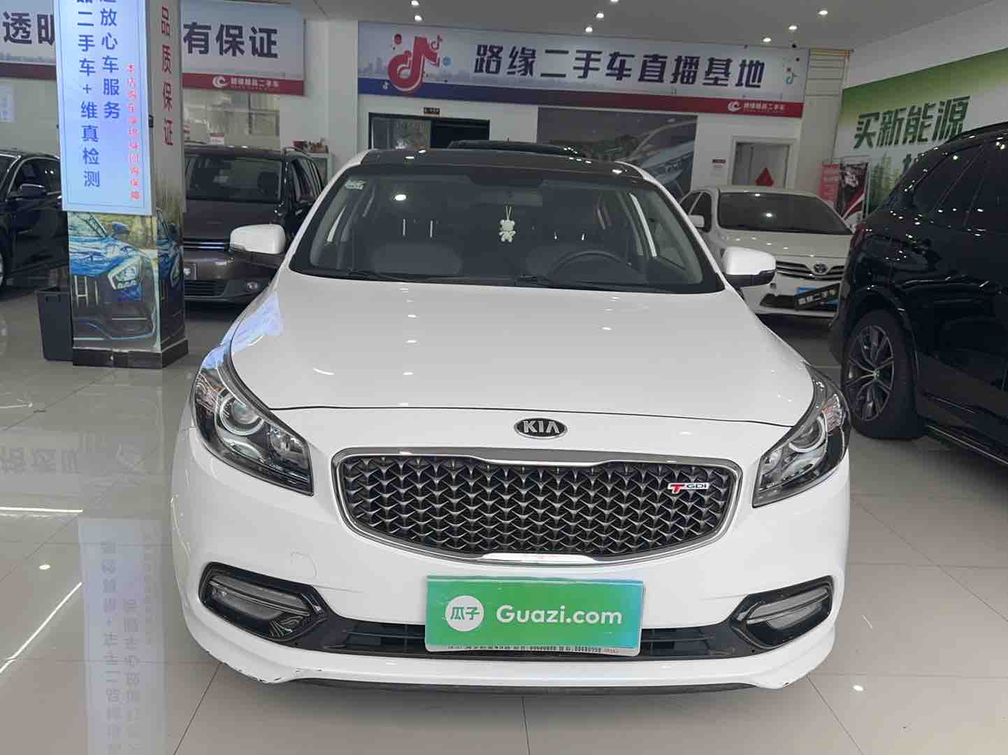 起亚 起亚K4 2015 汽车图片 #2