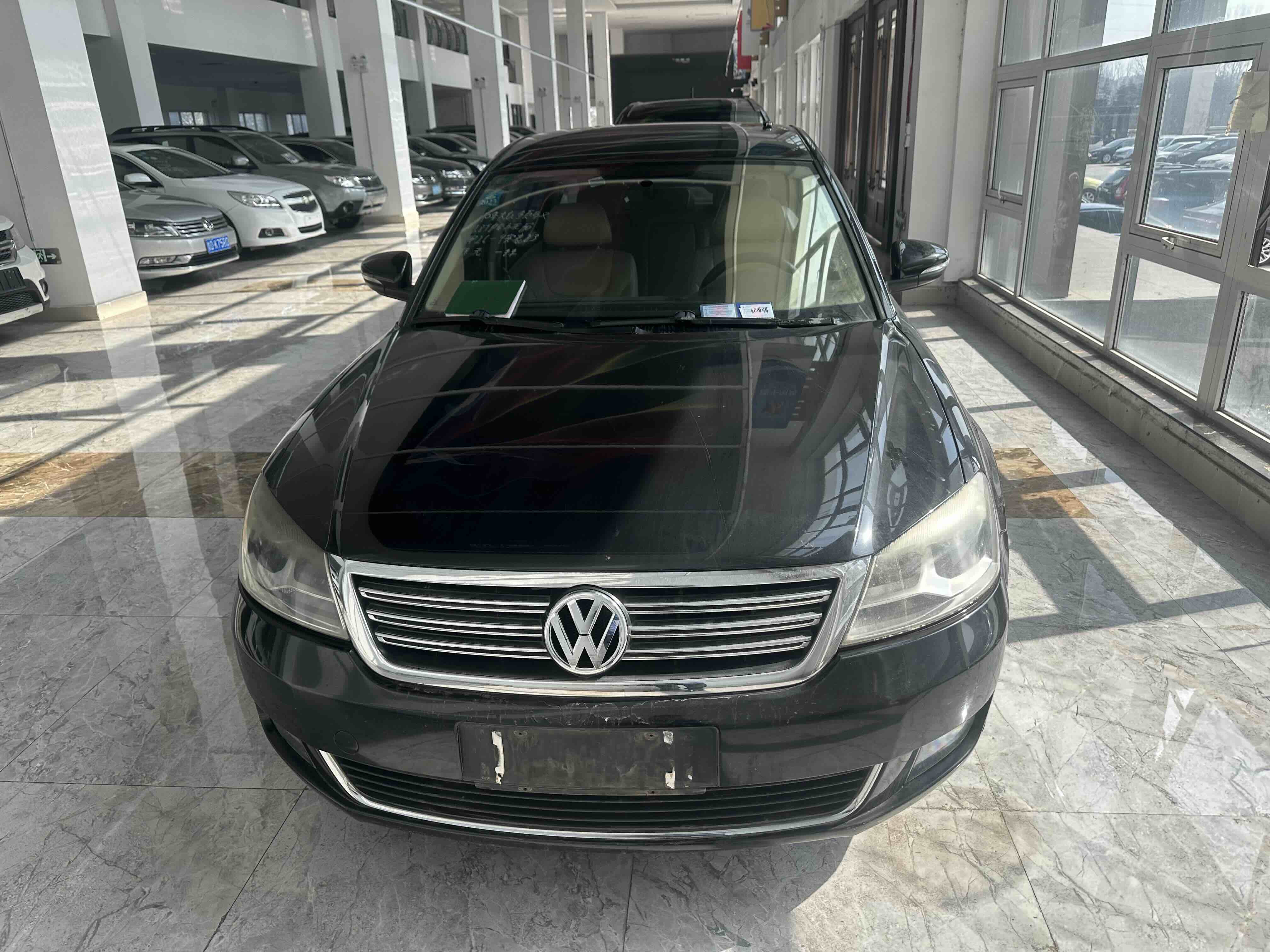 Volkswagen Passat Lingyu 2011 car image #2