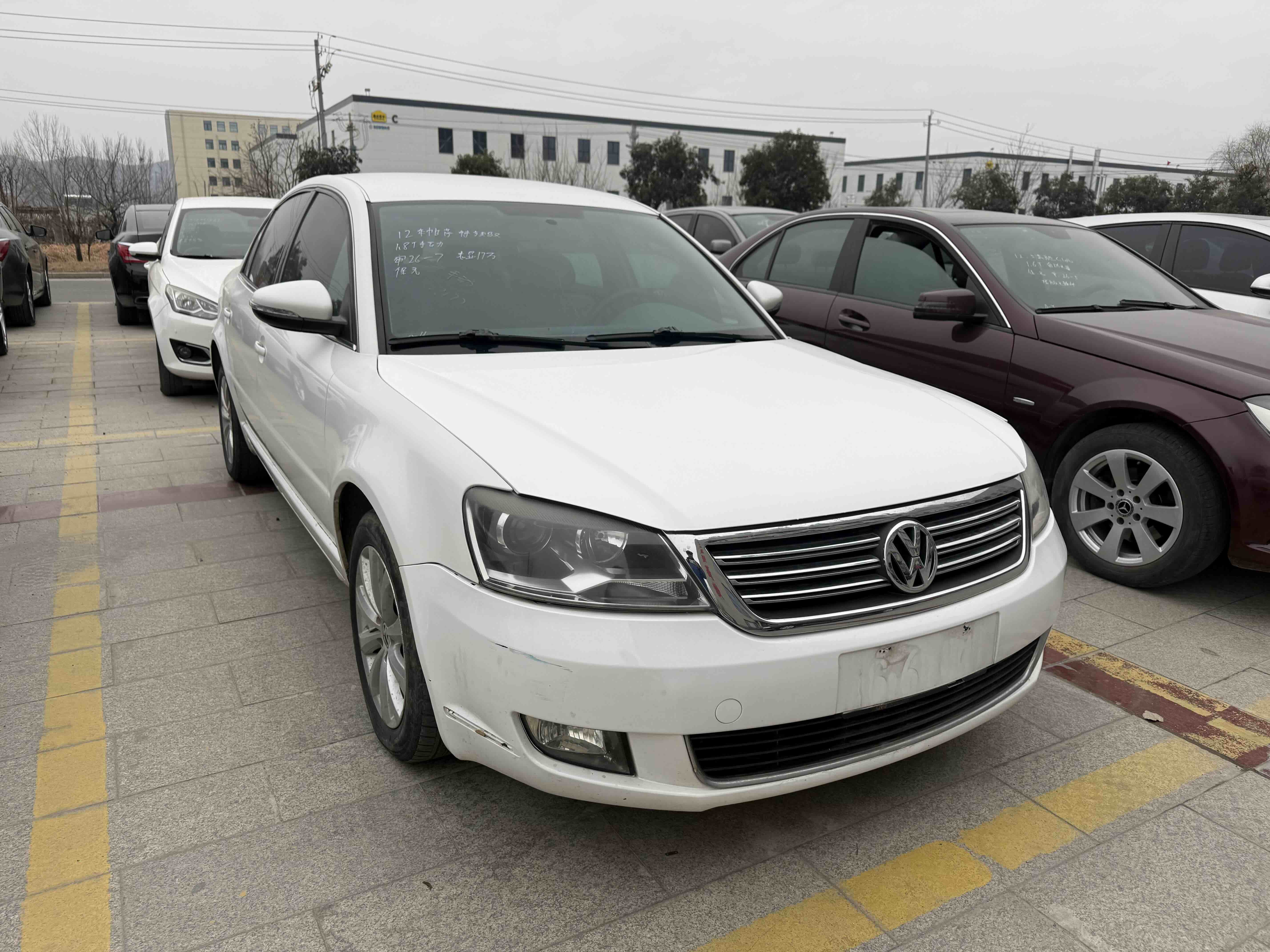 Volkswagen Passat Lingyu 2012 car image #2
