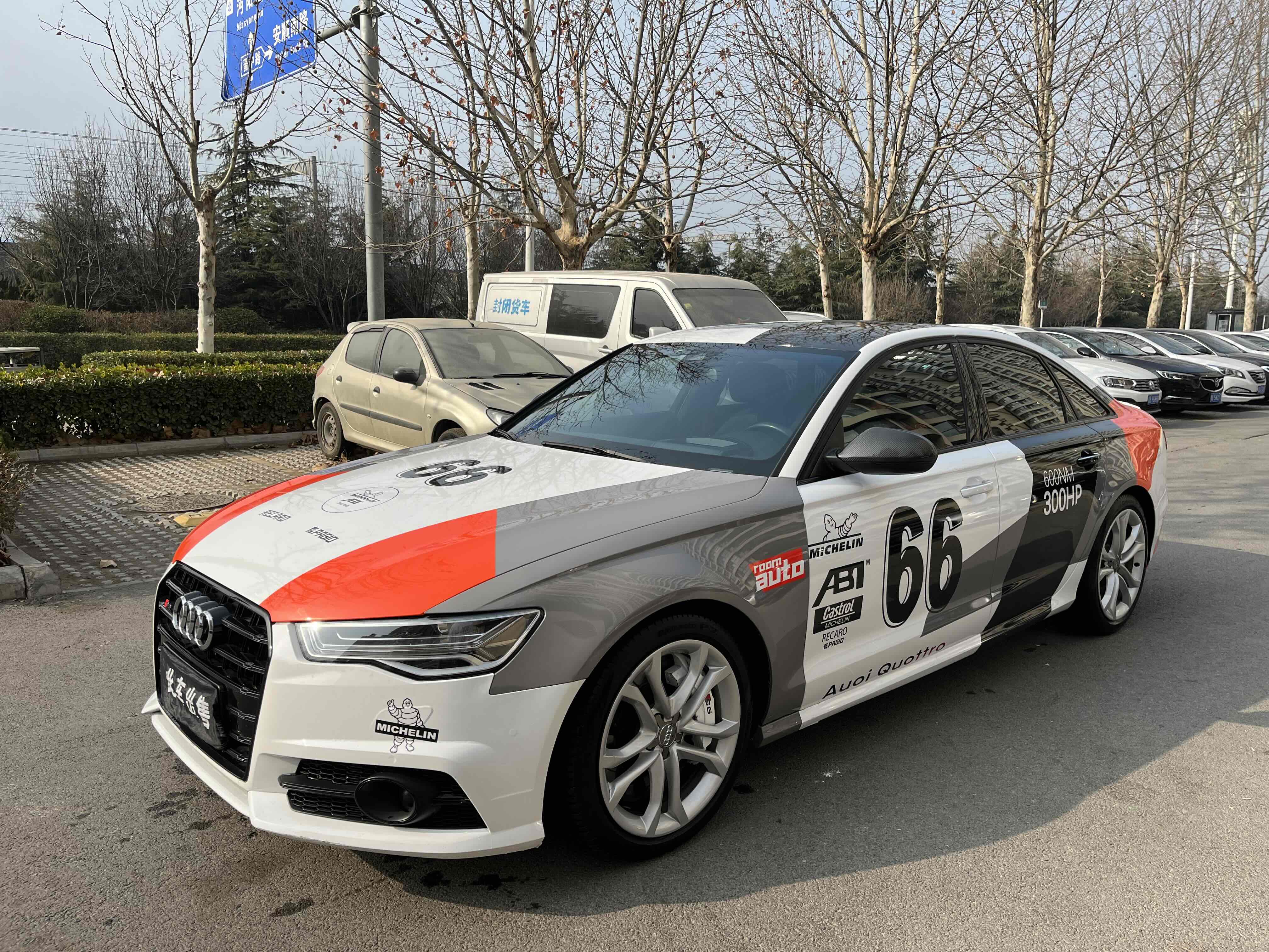 Audi S6 2013 car image #2