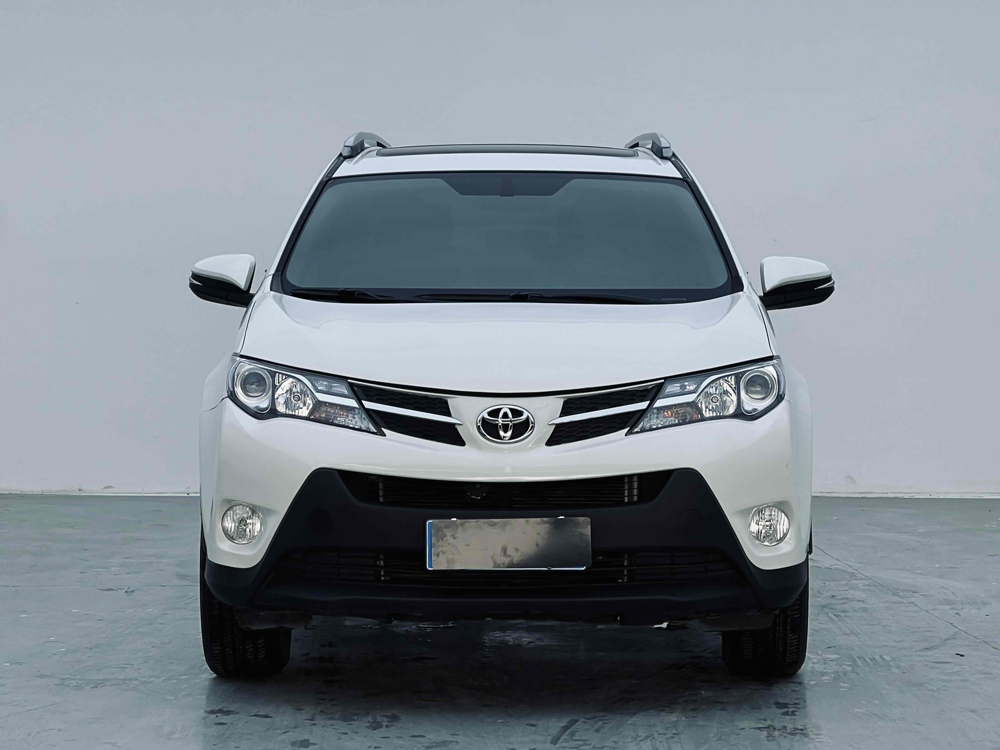 Toyota RAV4 2016 car image #2