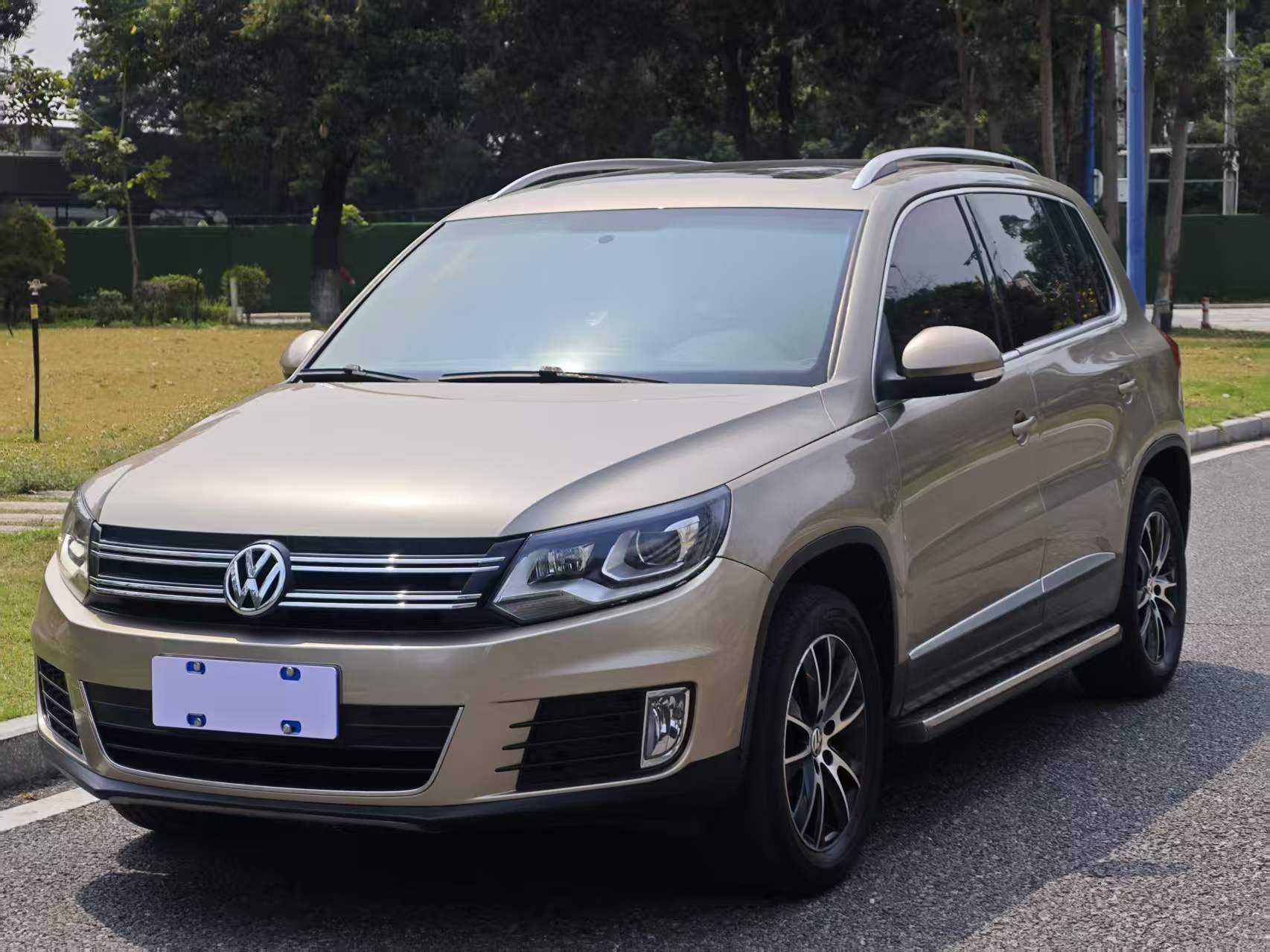 Volkswagen Tiguan 2014 car image #2