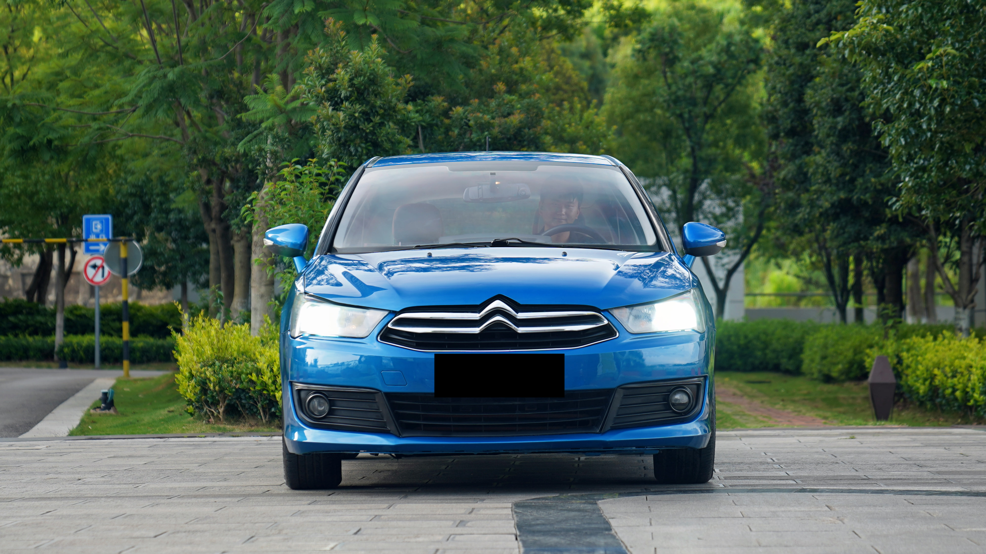 Citroen C-Quatre 2013 #2 Citroen C-Quatre 2013 car image #2