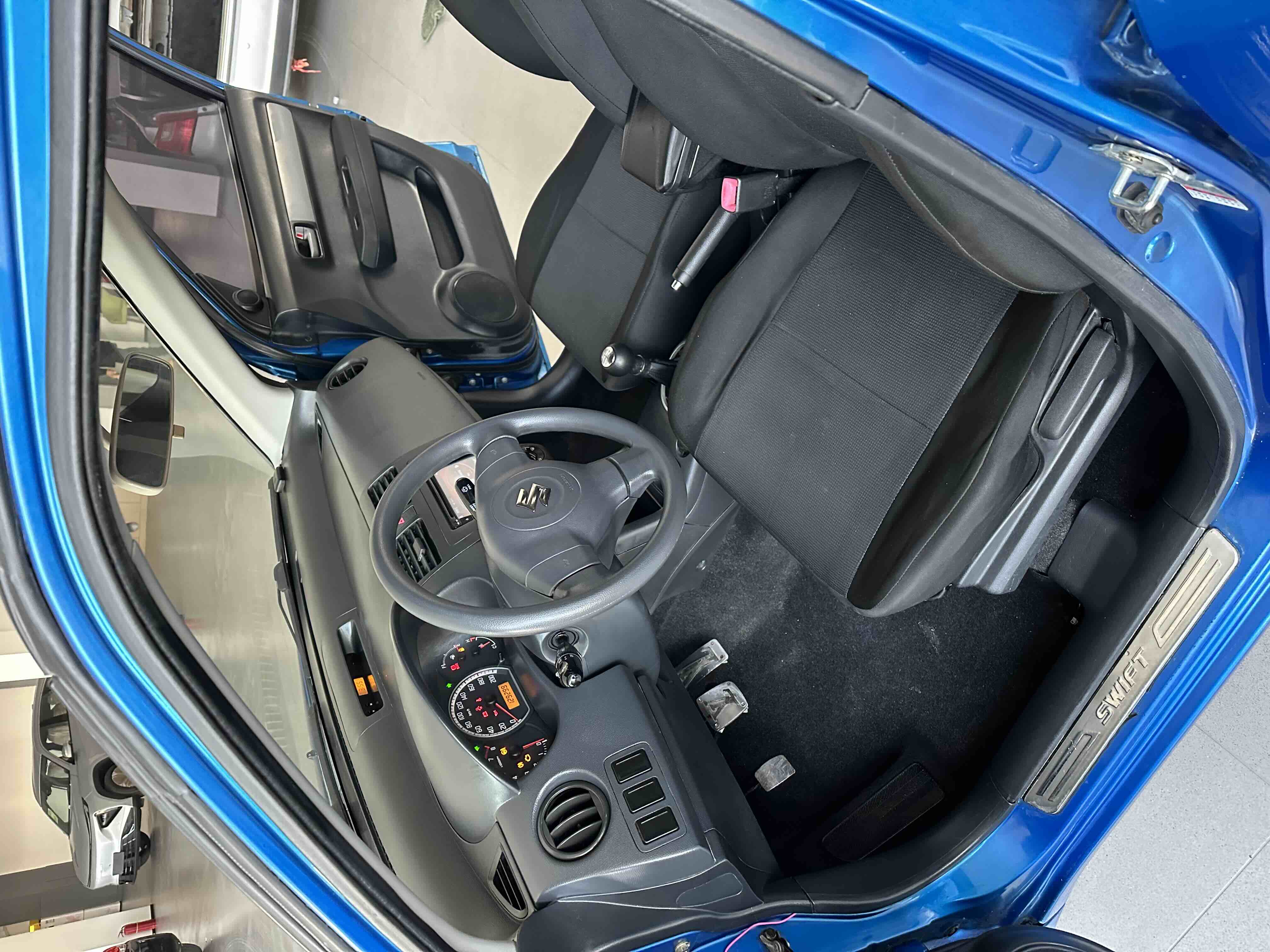 铃木 雨燕 2012 汽车图片 #2