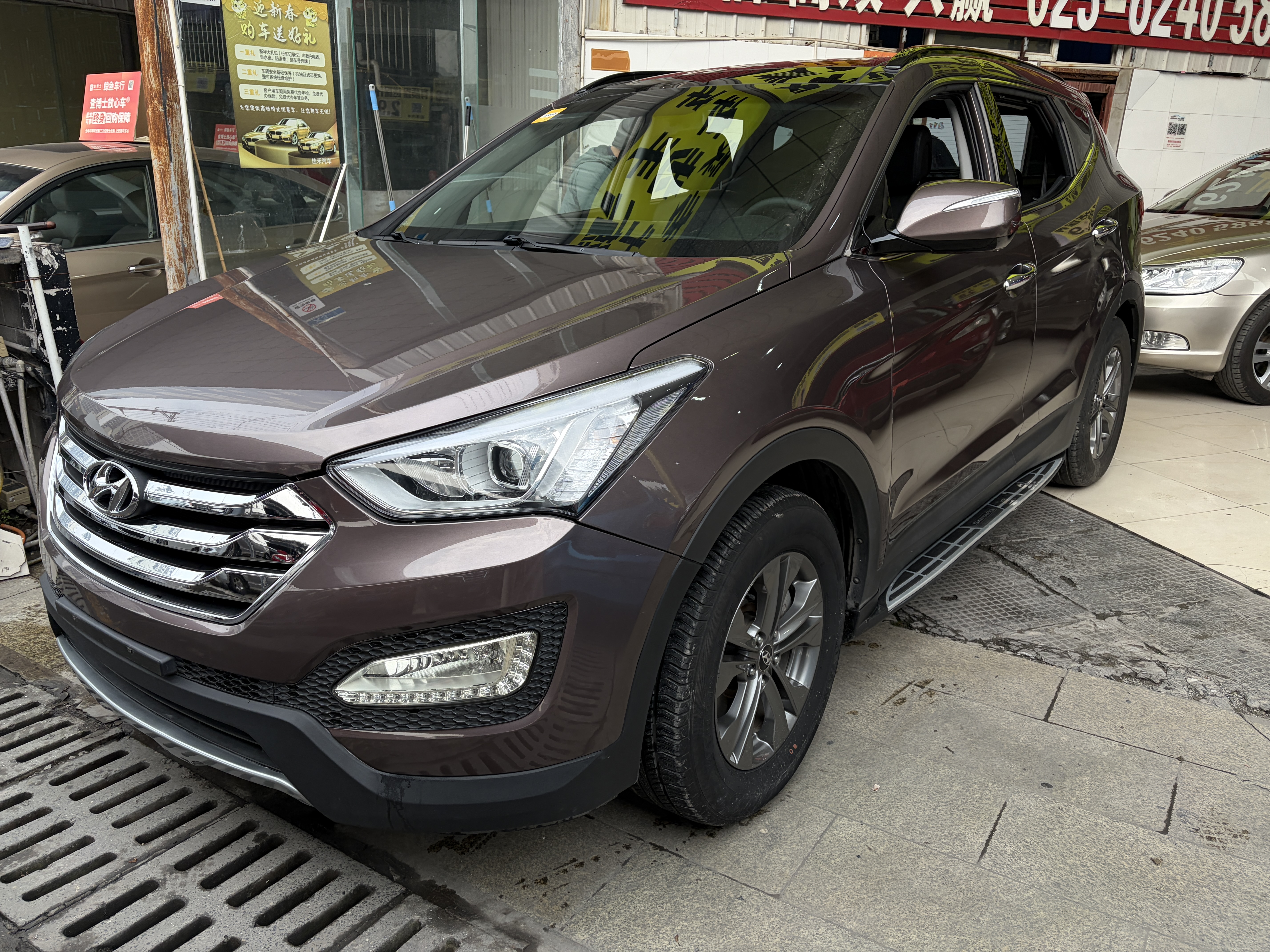Hyundai Santa Fe 2013 car image #2