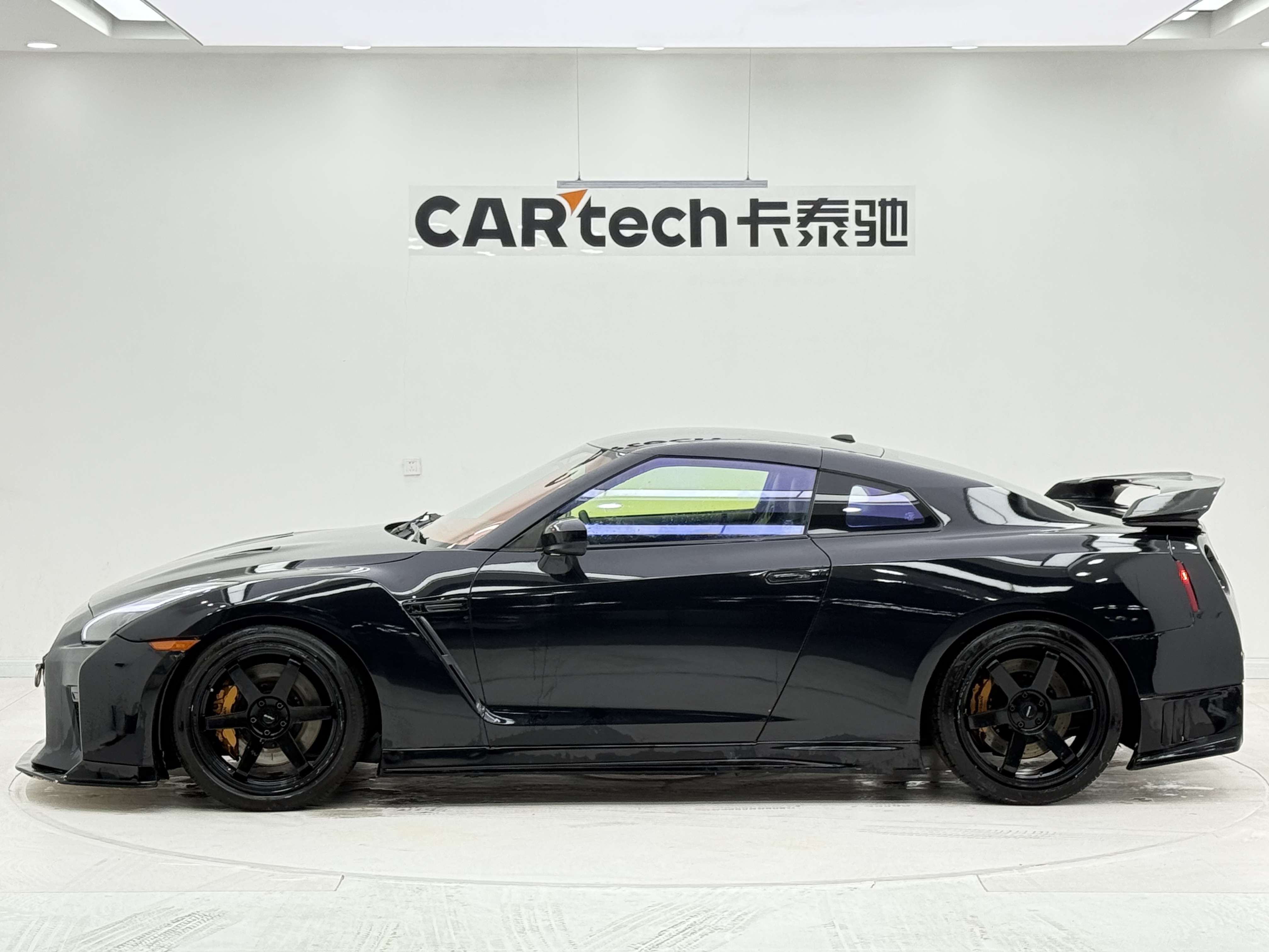 日产 日产GT-R 2010 汽车图片 #2