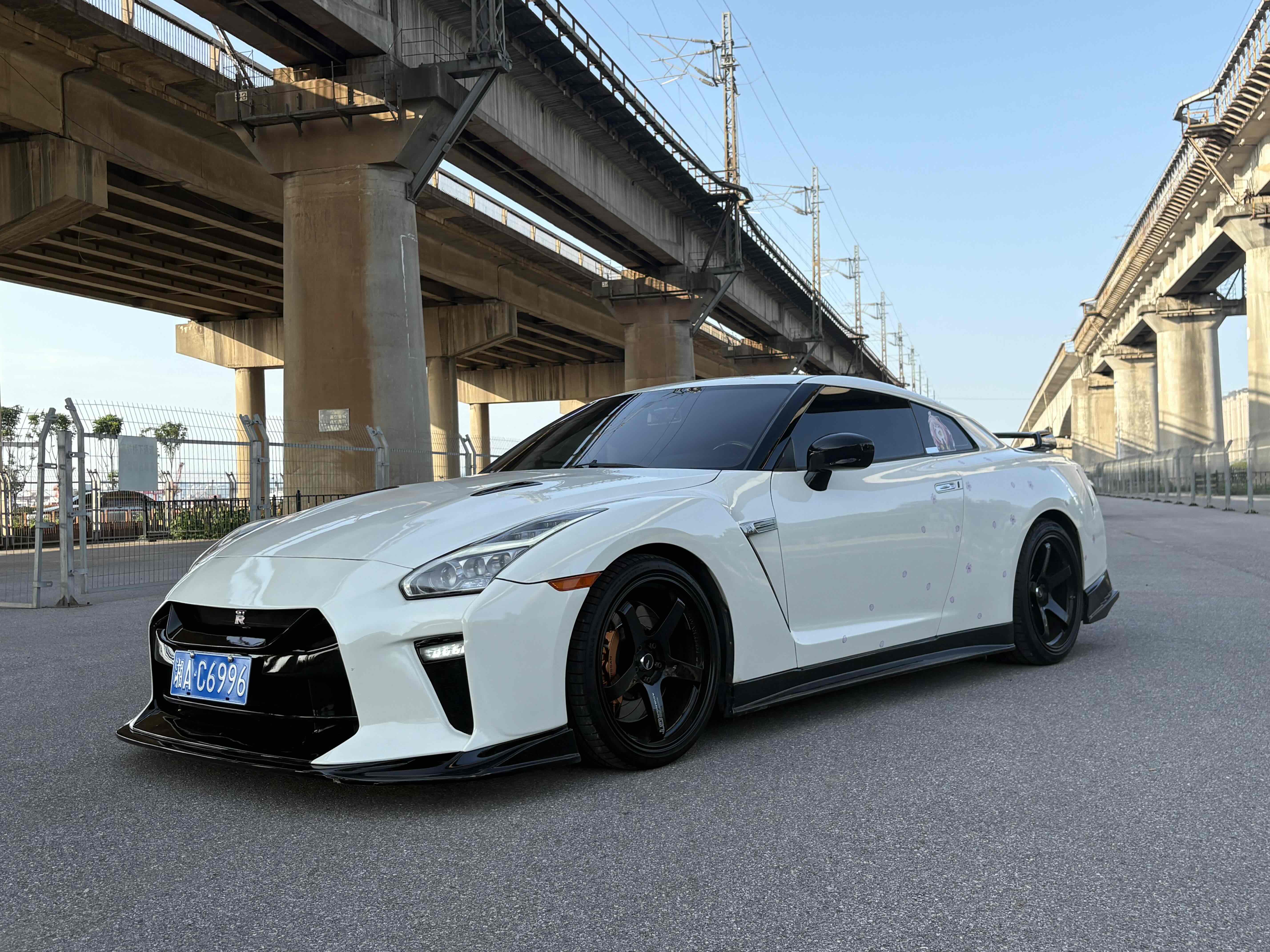 日产 日产GT-R 2010 汽车图片 #2