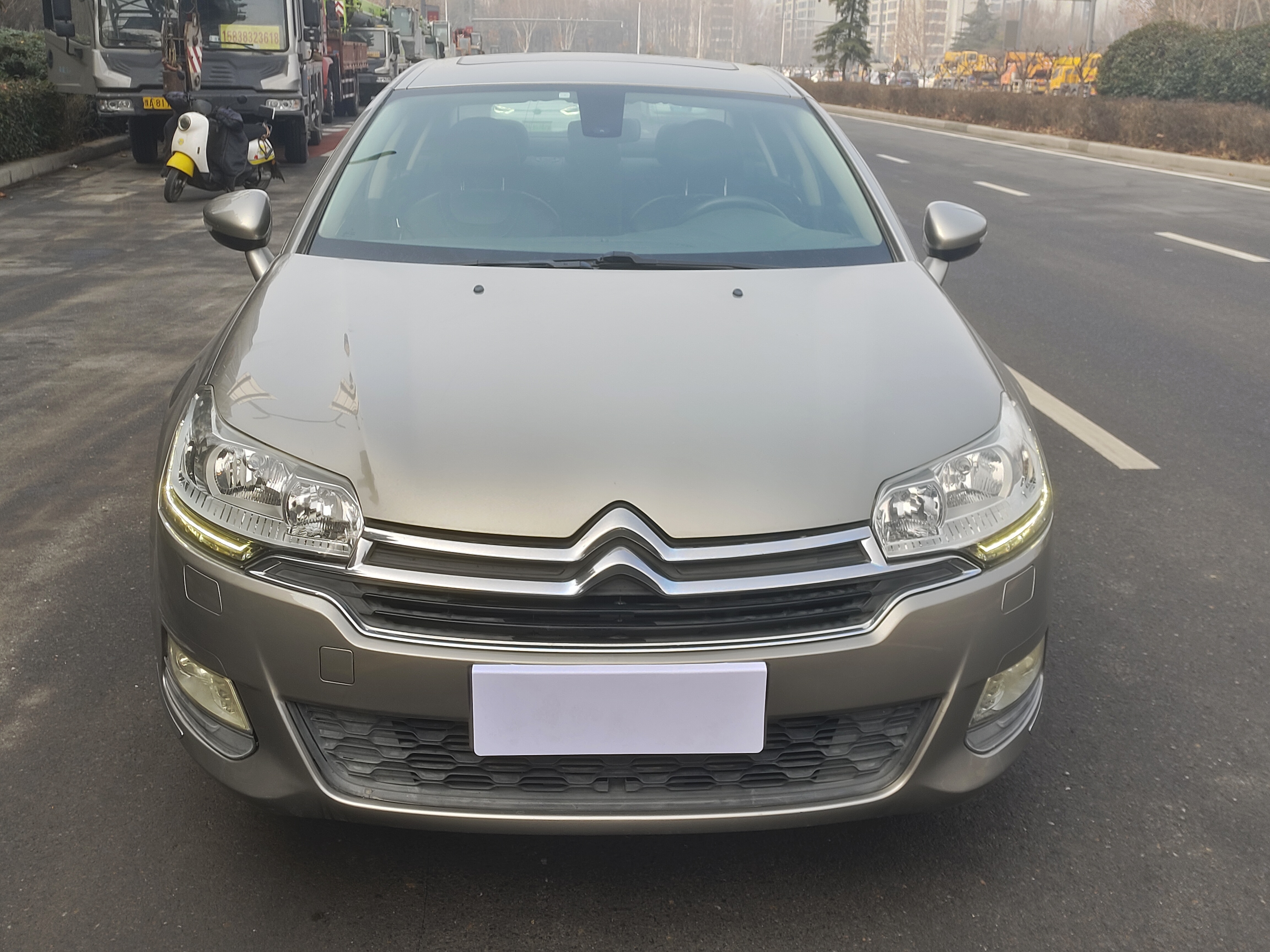 Citroen C5 2016 car image #2