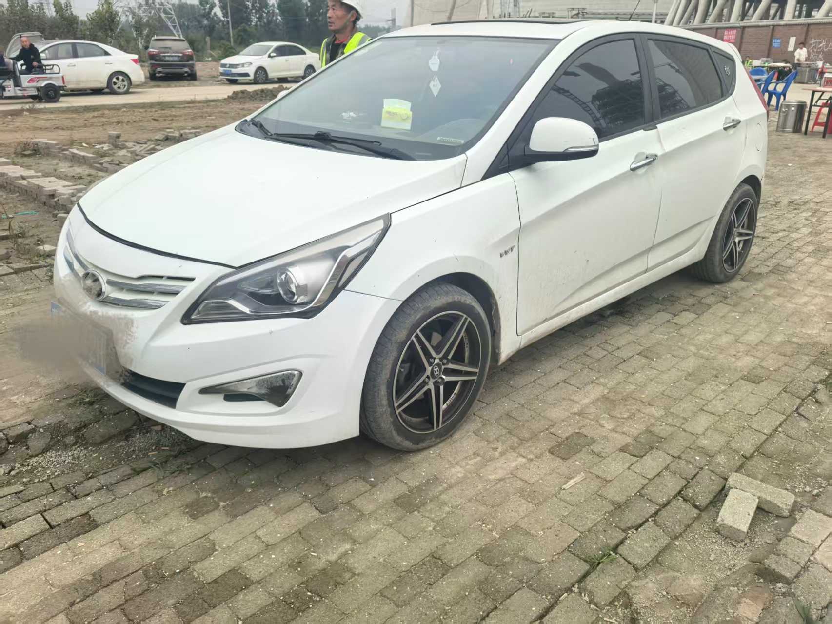 Hyundai Reina Hatchback 2014 #2 Hyundai Reina Hatchback 2014 immagine di auto #2