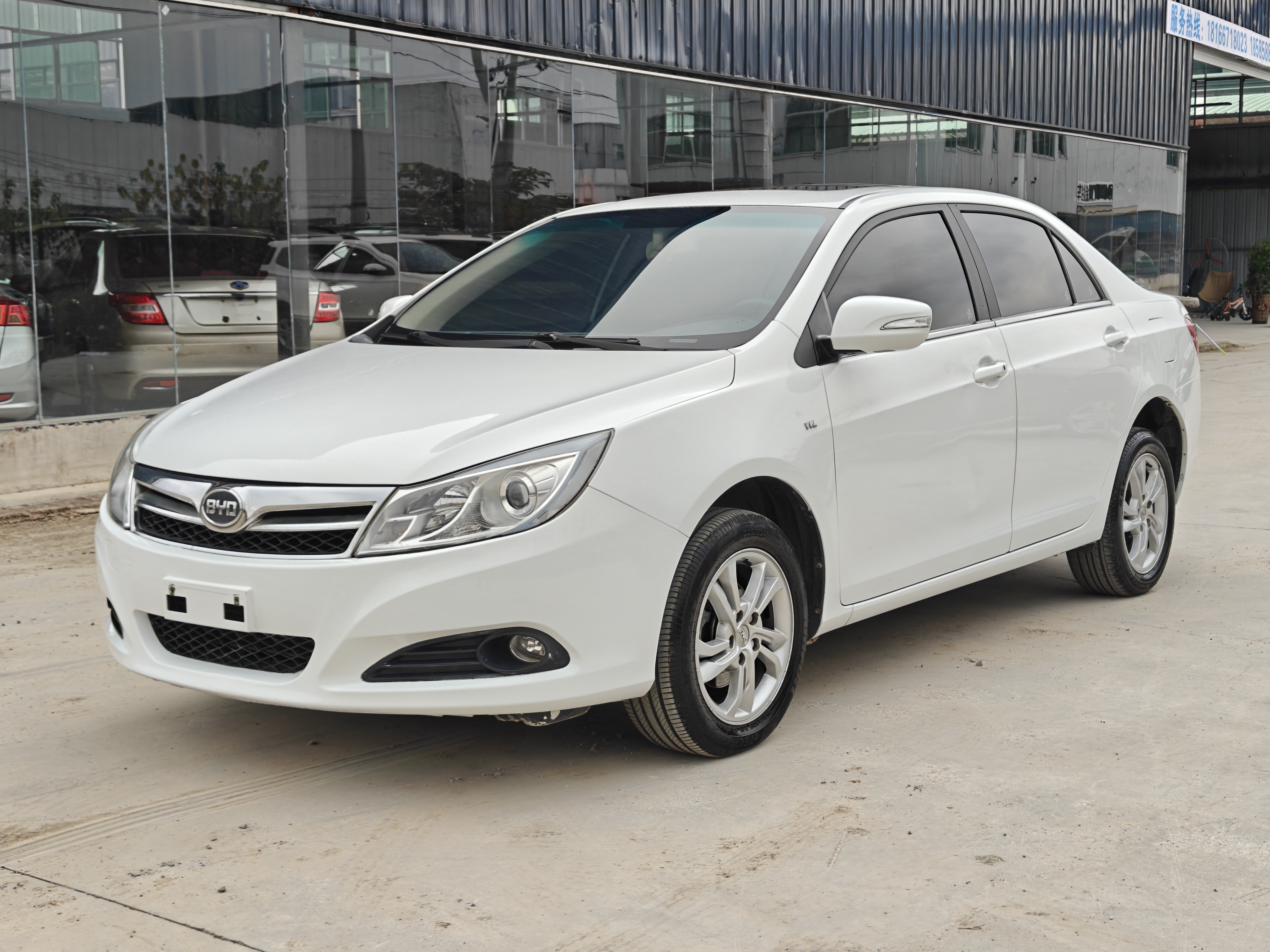 BYD SuRui 2014 immagine di auto #2