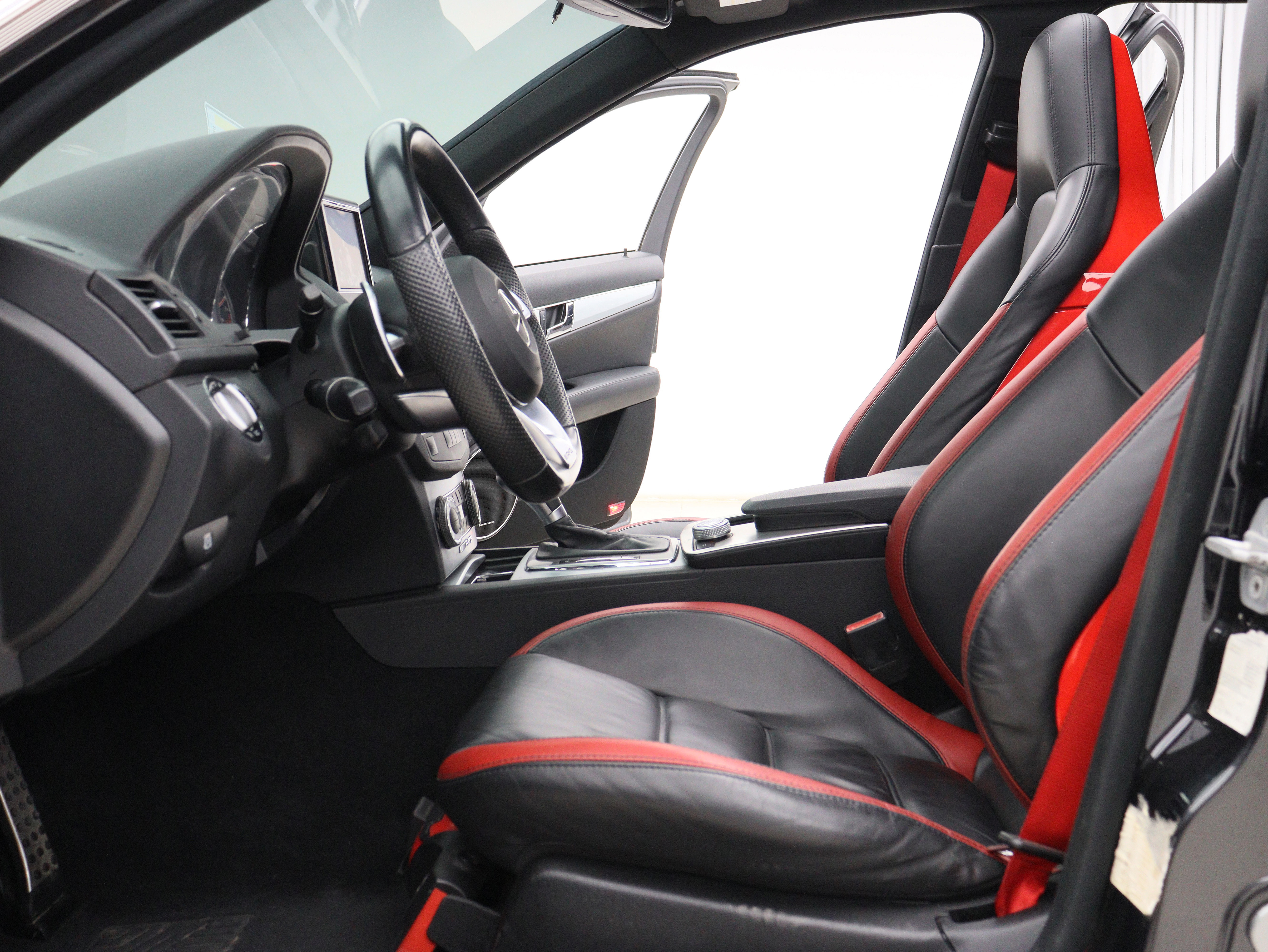 Mercedes-Benz C AMG 2010 immagine di auto #2