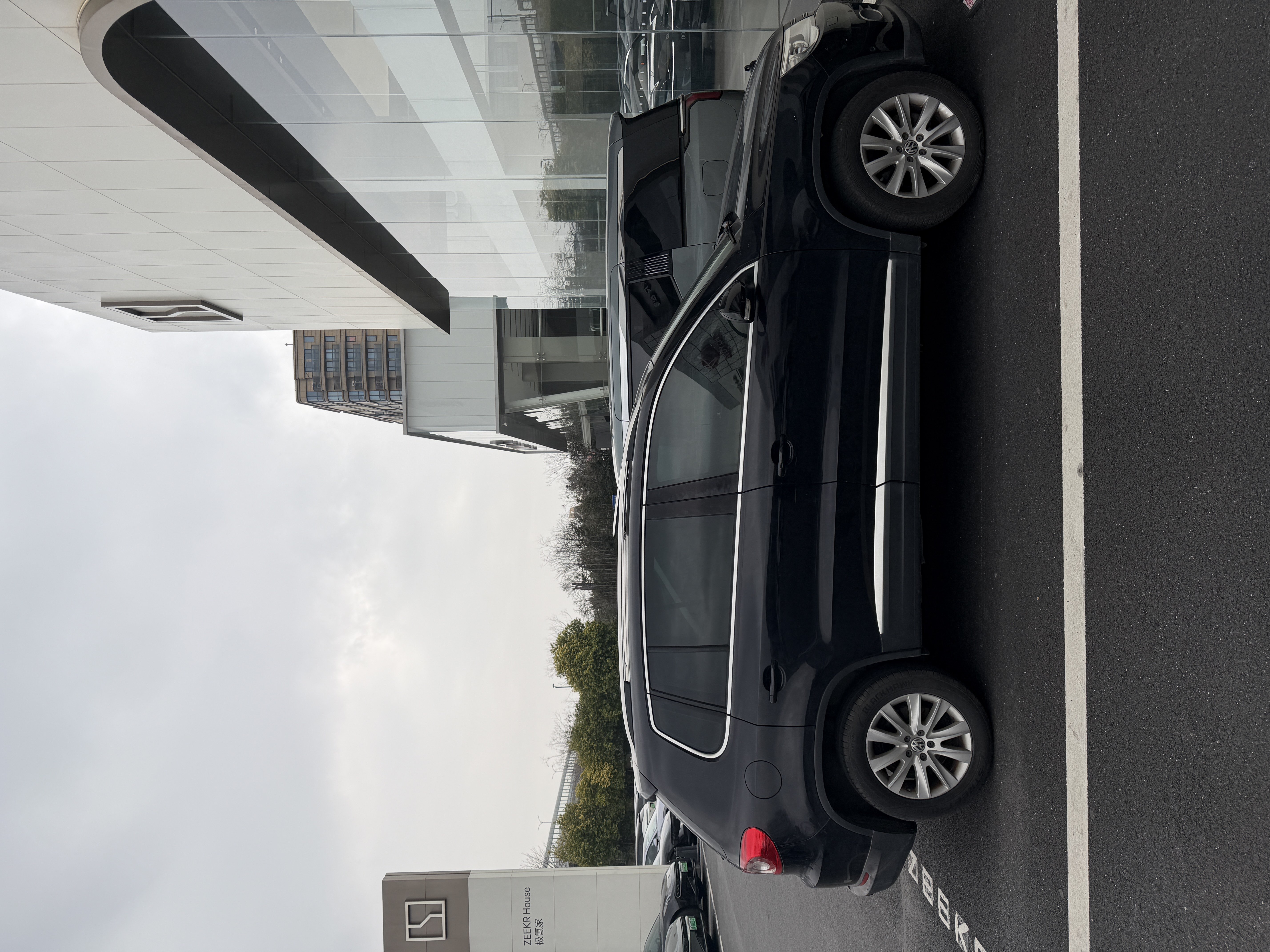 Volkswagen Tiguan 2013 car image #2