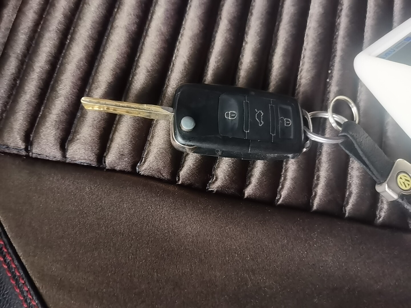 Volkswagen Tiguan 2010 car image #2