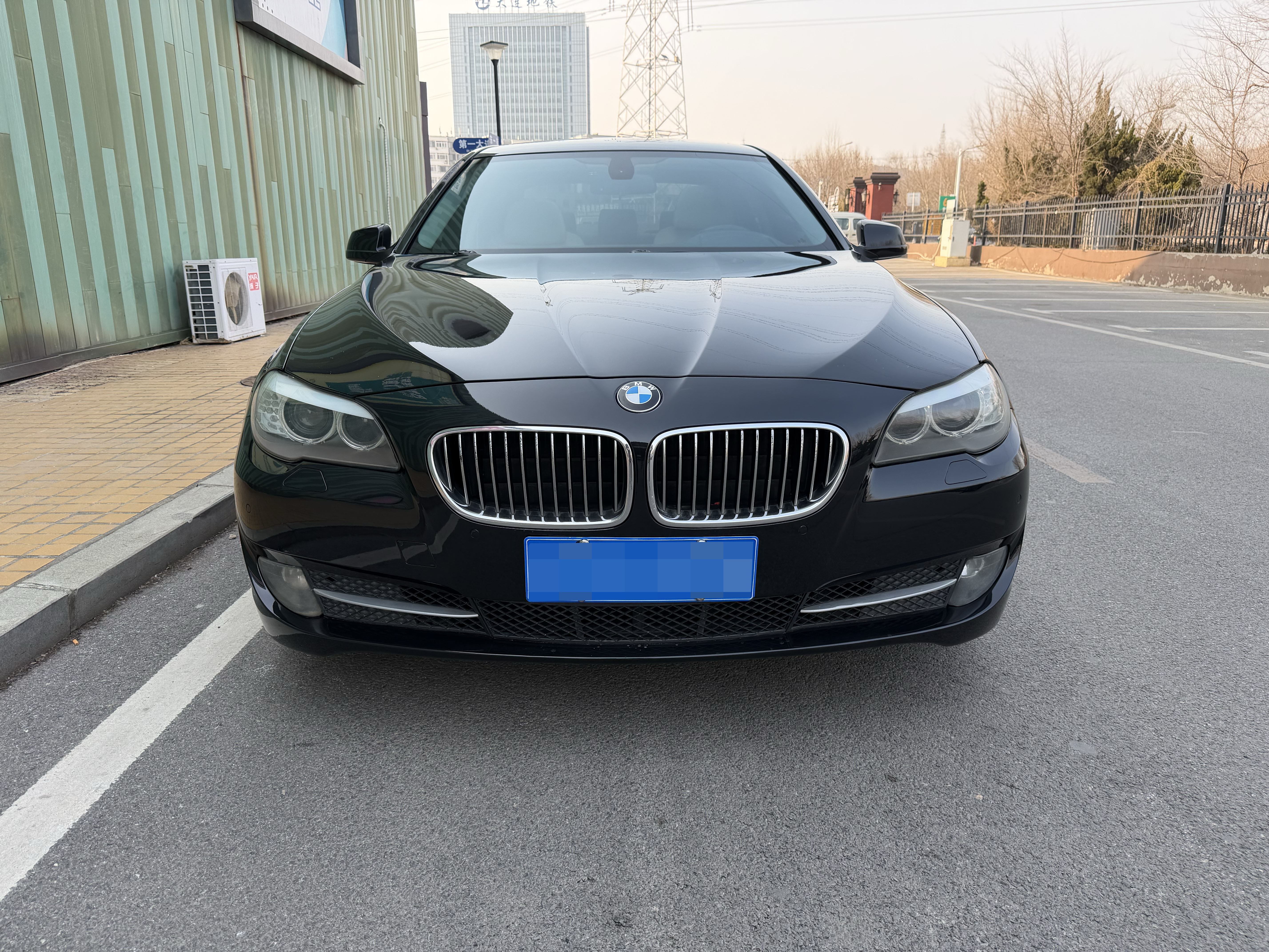 BMW 5 Series 2011 car image #2