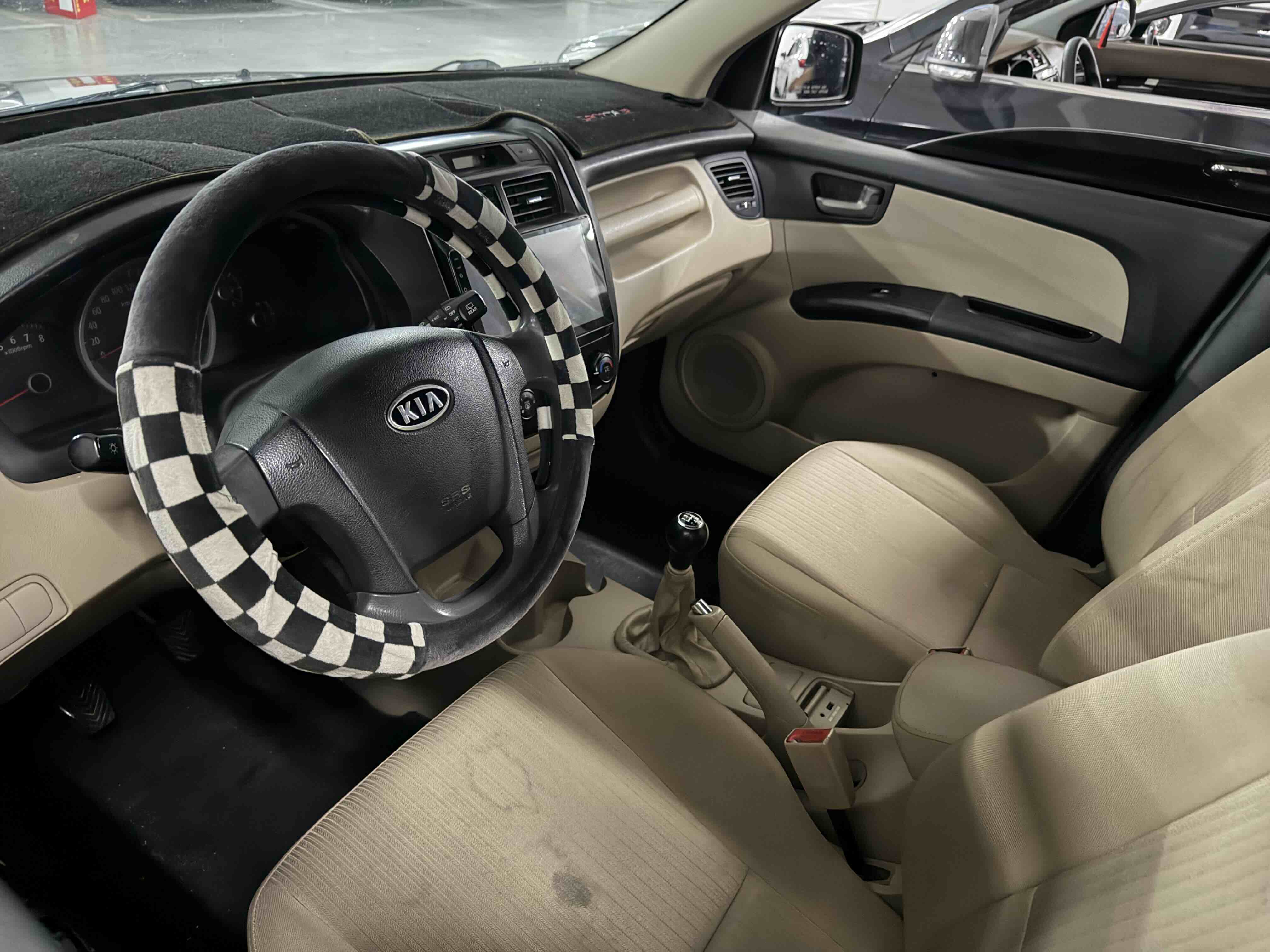 起亚 狮跑 2011 汽车图片 #2