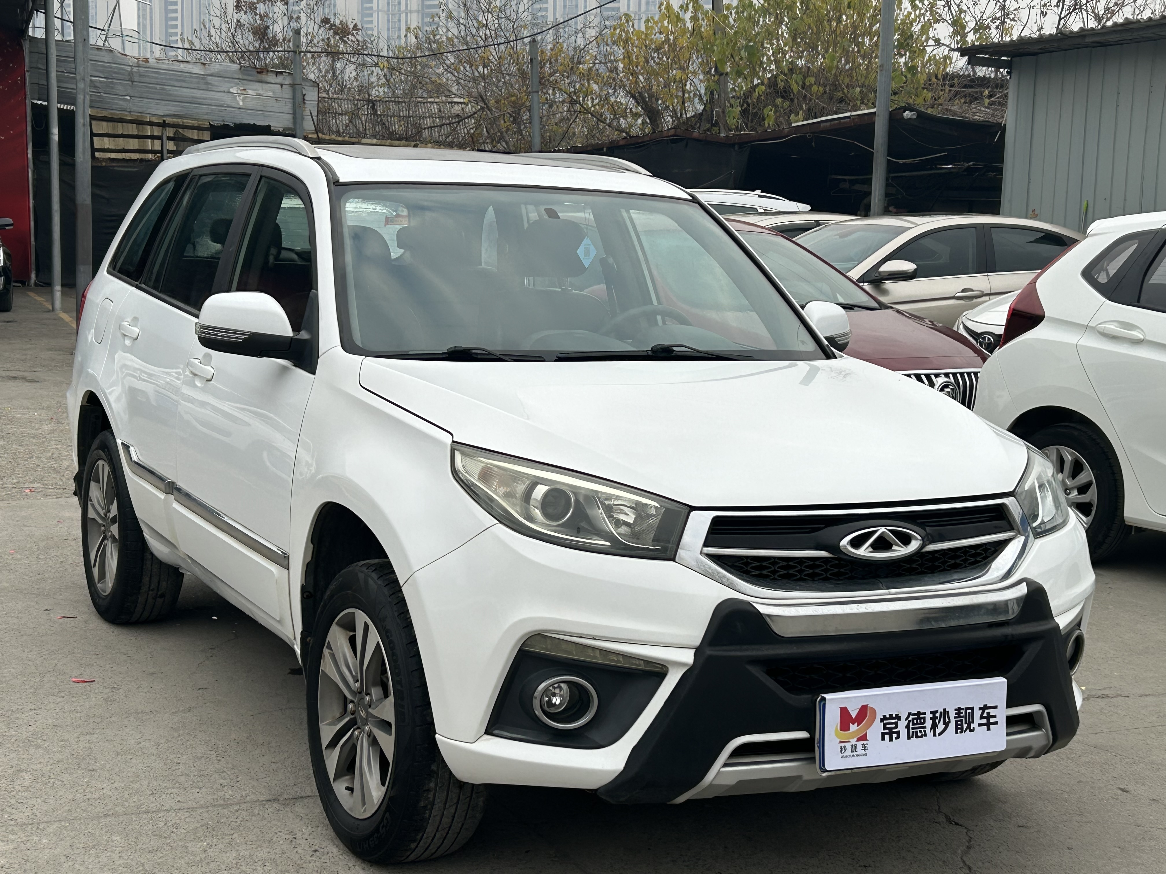 Tiggo 3 2015 #2 Tiggo 3 2015 car image #2