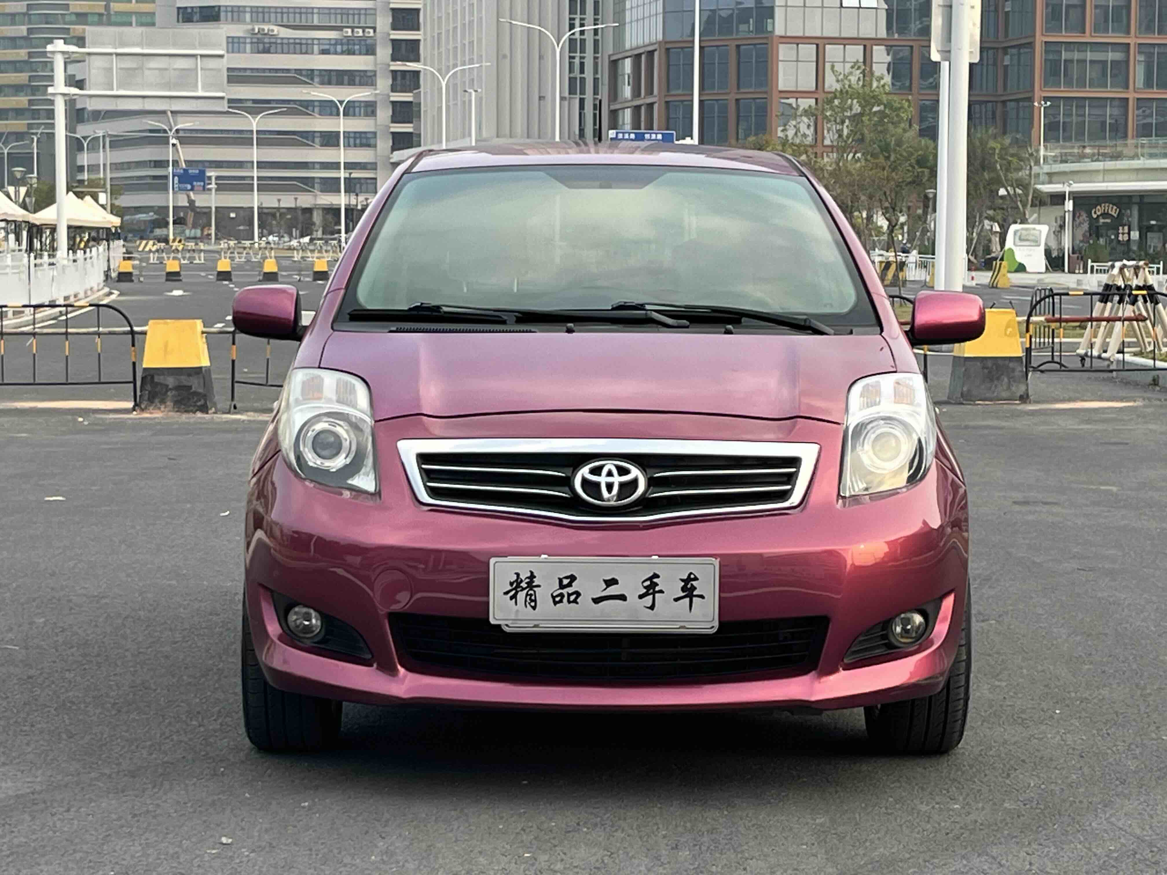 Yaris 2013 #2 Yaris 2013 car image #2