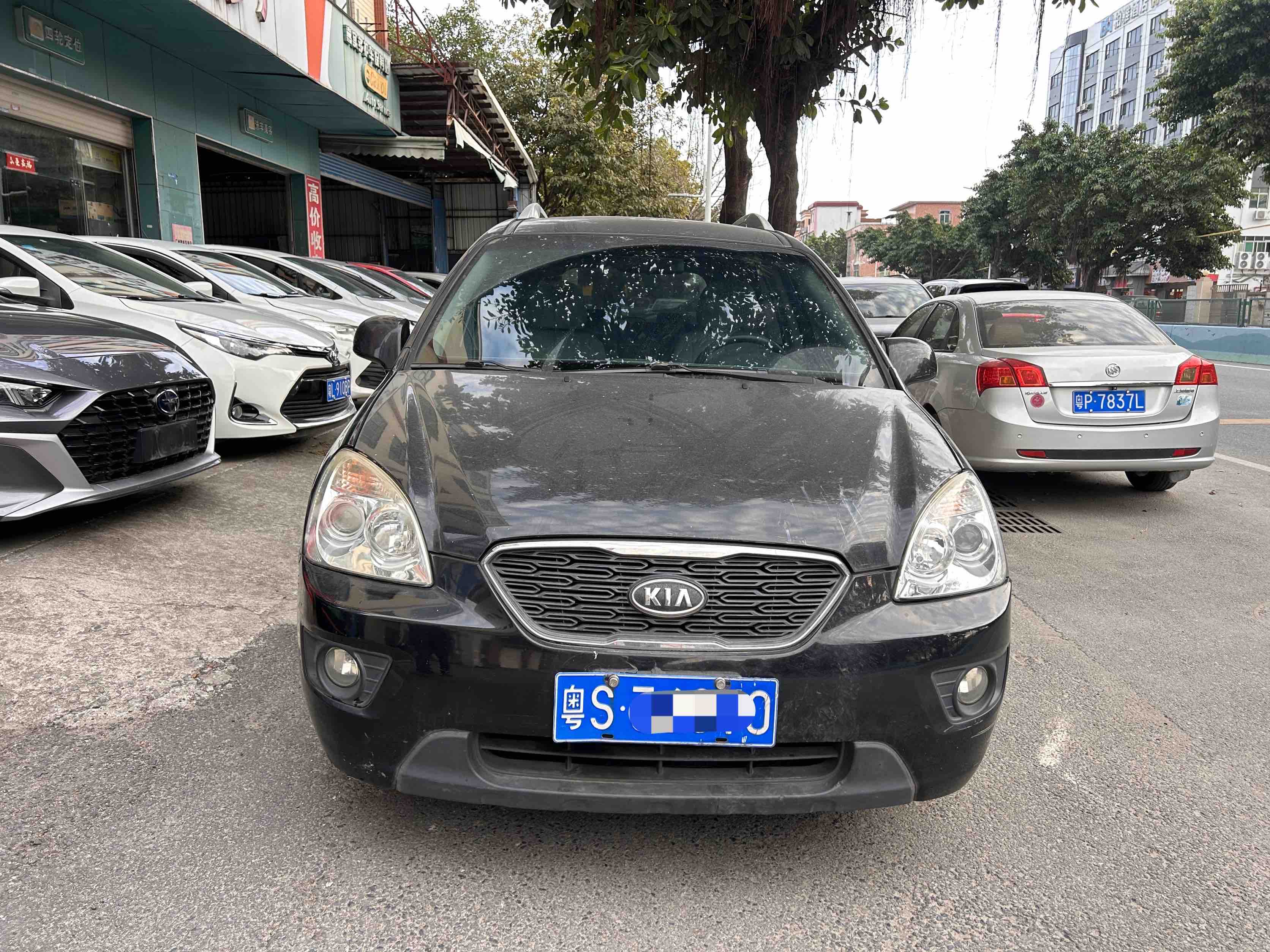 起亚 佳乐 2010 汽车图片 #2