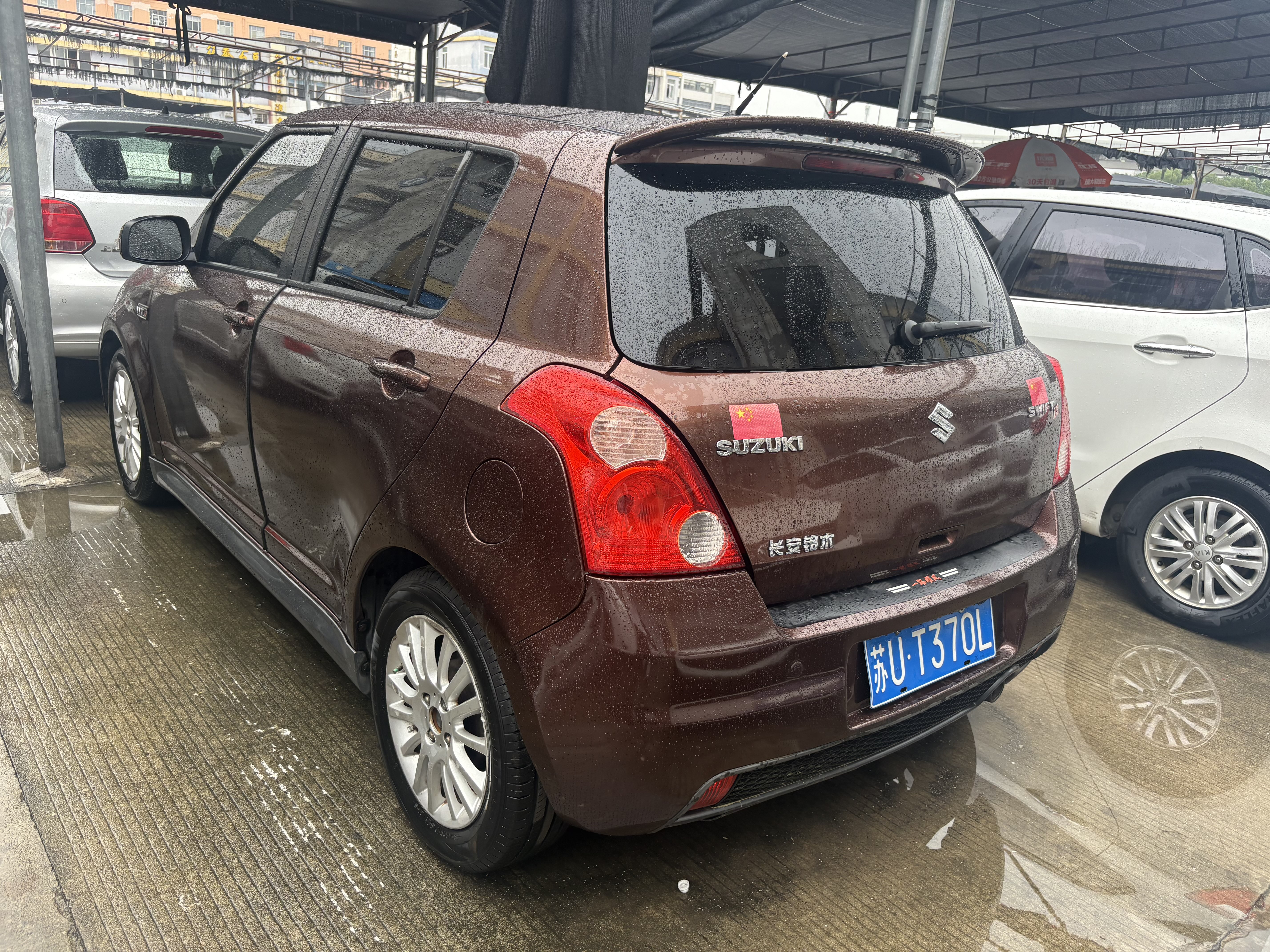 Suzuki Swift 2013 car image #2