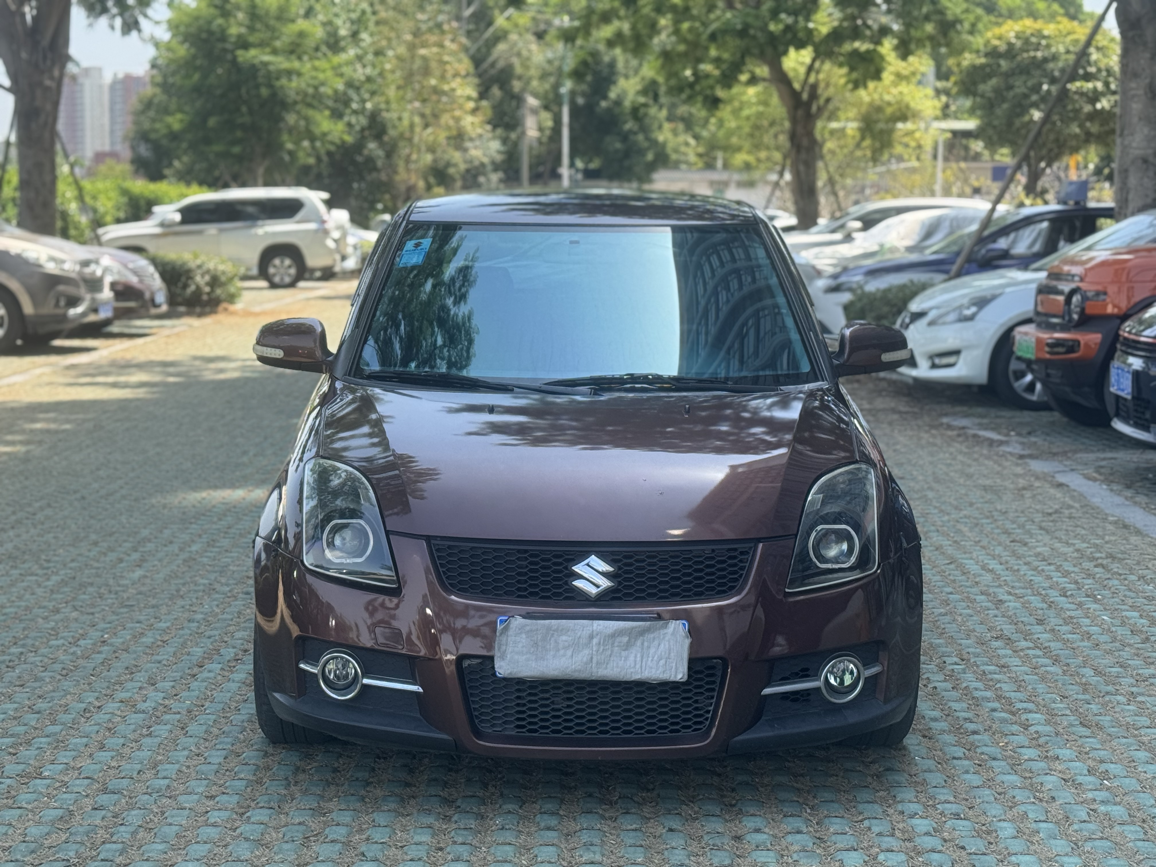 Suzuki Swift 2011 car image #2