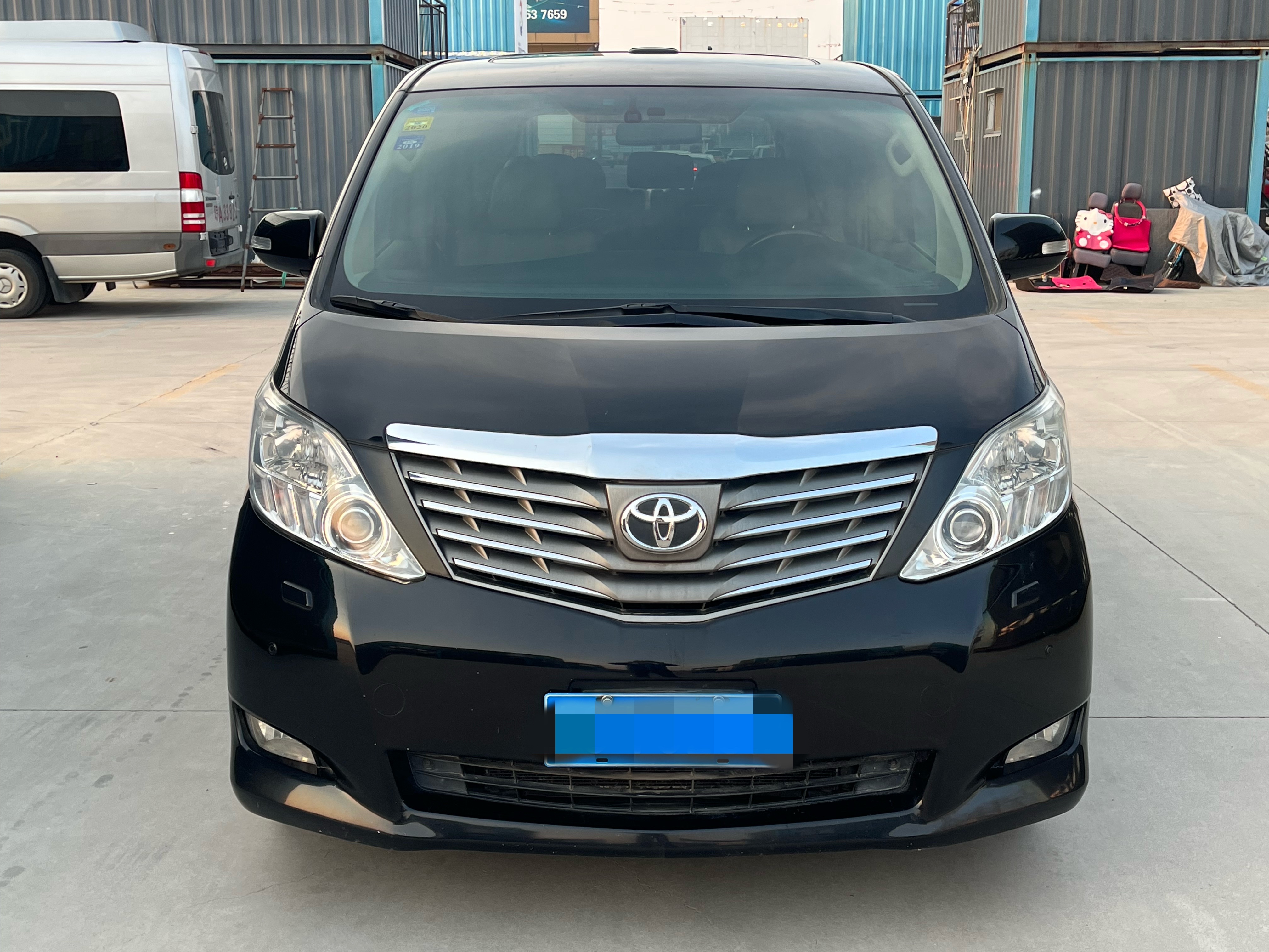 Toyota Alphard 2011 car image #2